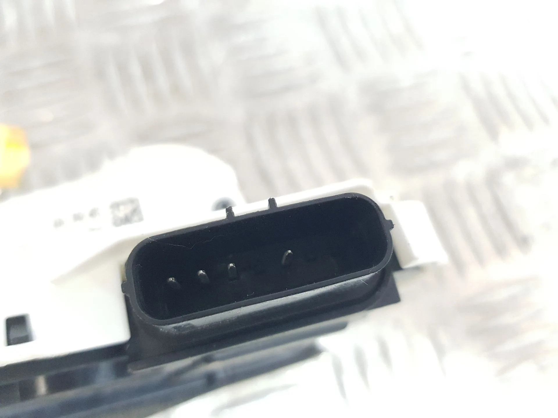Cerradura Puerta Delantera Derecha para Mg Mg 3 (5Fp)