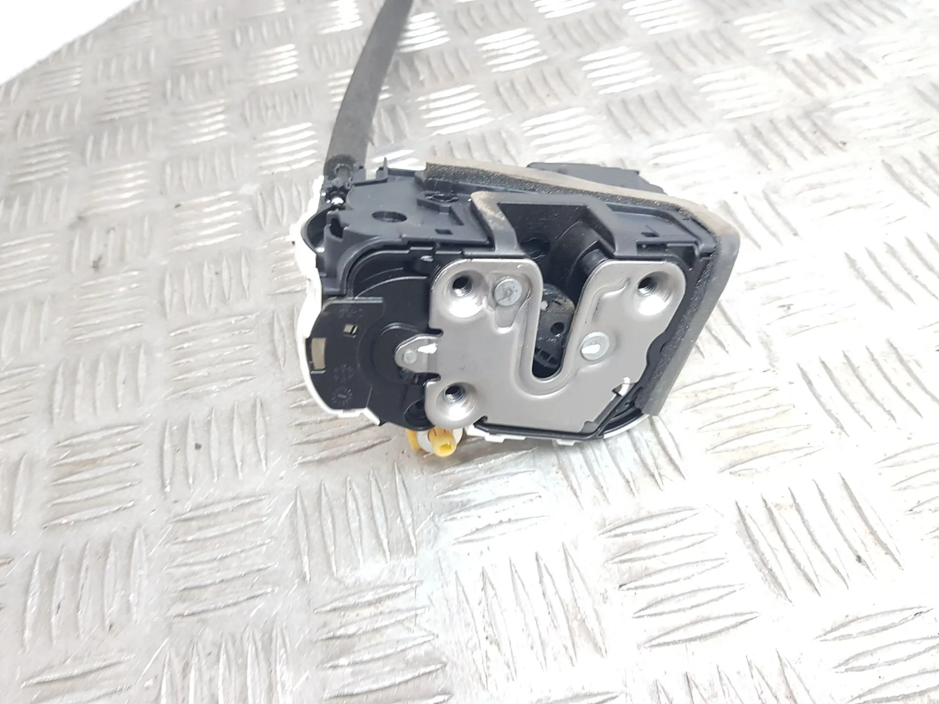 Cerradura Puerta Delantera Derecha para Mg Mg 3 (5Fp)