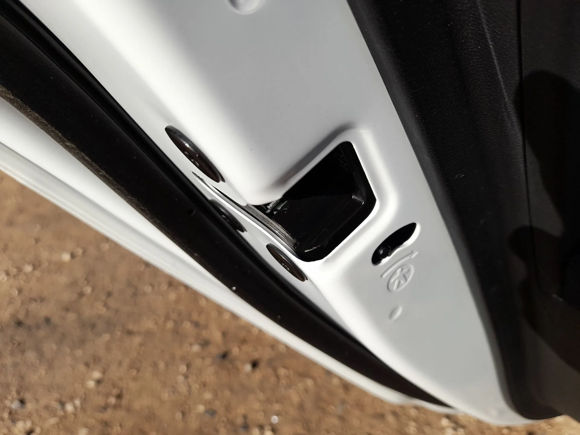 Cerradura Puerta Trasera Izquierda para Mg Mg 3 (5Fp)