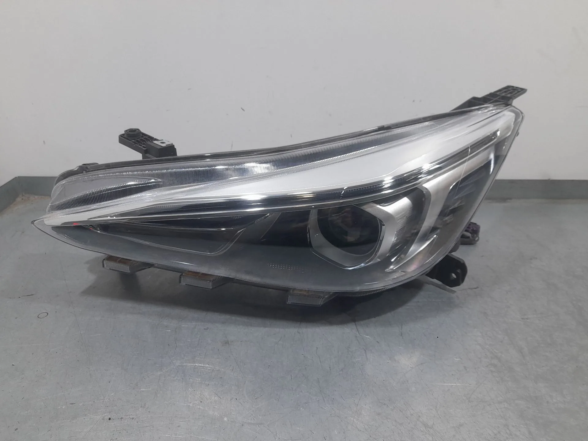 Faro Izquierdo para Mg Mg 3 (5Fp)