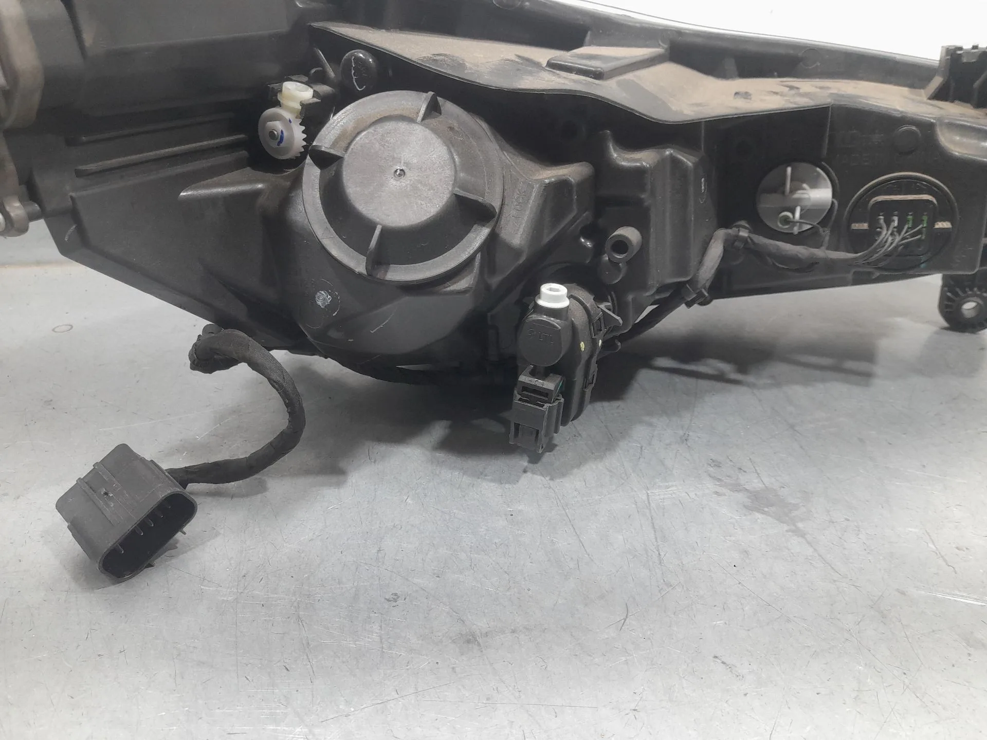 Faro Izquierdo para Mg Mg 3 (5Fp)