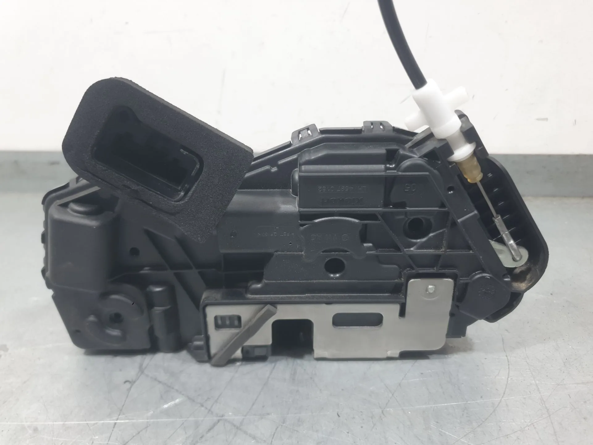 Cerradura Puerta Trasera Izquierda para Skoda Octavia Iv (Nx3, Nn3, Pv3)