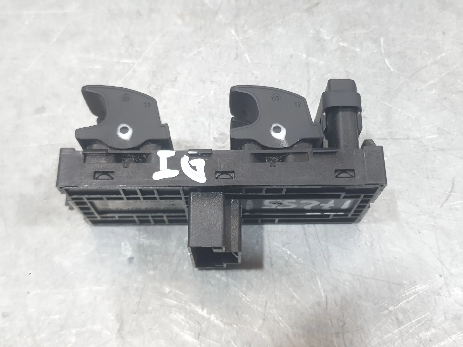 Mando Elevalunas Delantero Izquierdo para Skoda Octavia Iv (Nx3, Nn3, Pv3)