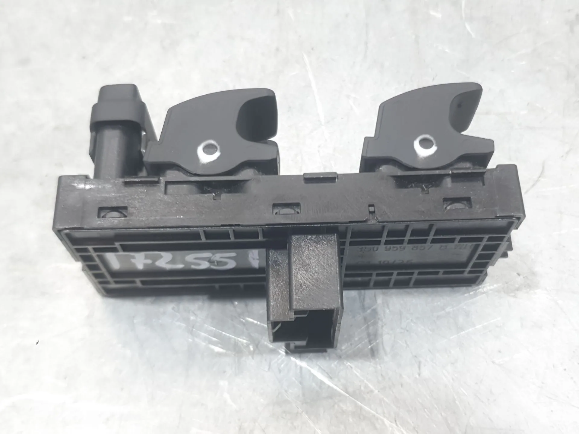 Mando Elevalunas Delantero Izquierdo para Skoda Octavia Iv (Nx3, Nn3, Pv3)