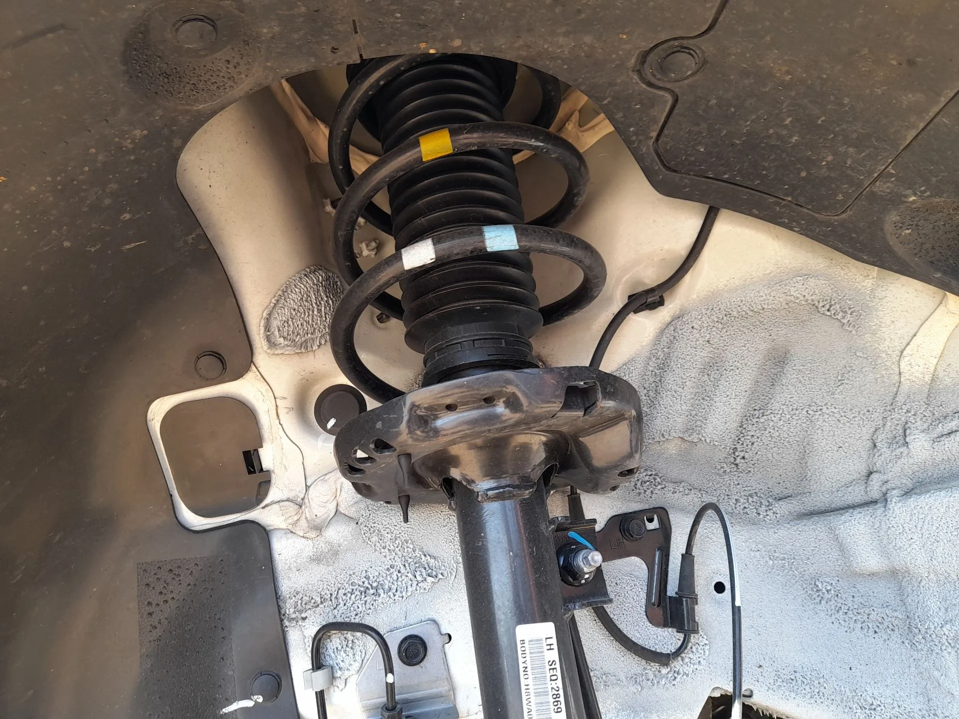 Amortiguador Delantero Izquierdo para Kia Stonic (Yb)