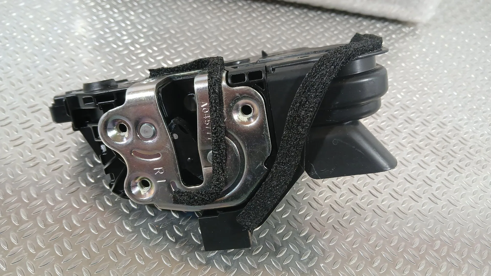 Cerradura Puerta Delantera Derecha para Kia Stonic (Yb)