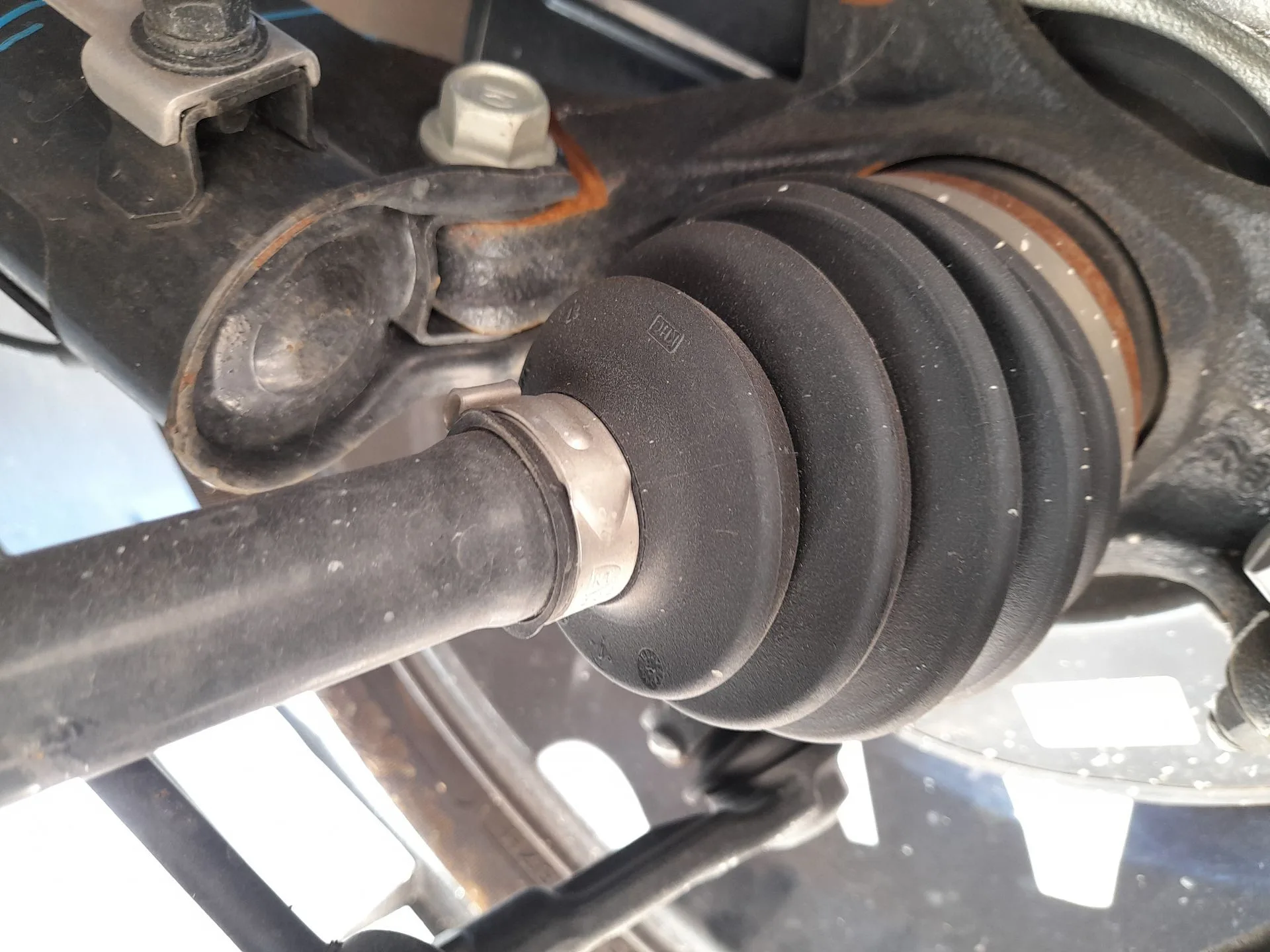 Transmision Delantera Izquierda para Kia Stonic (Yb)