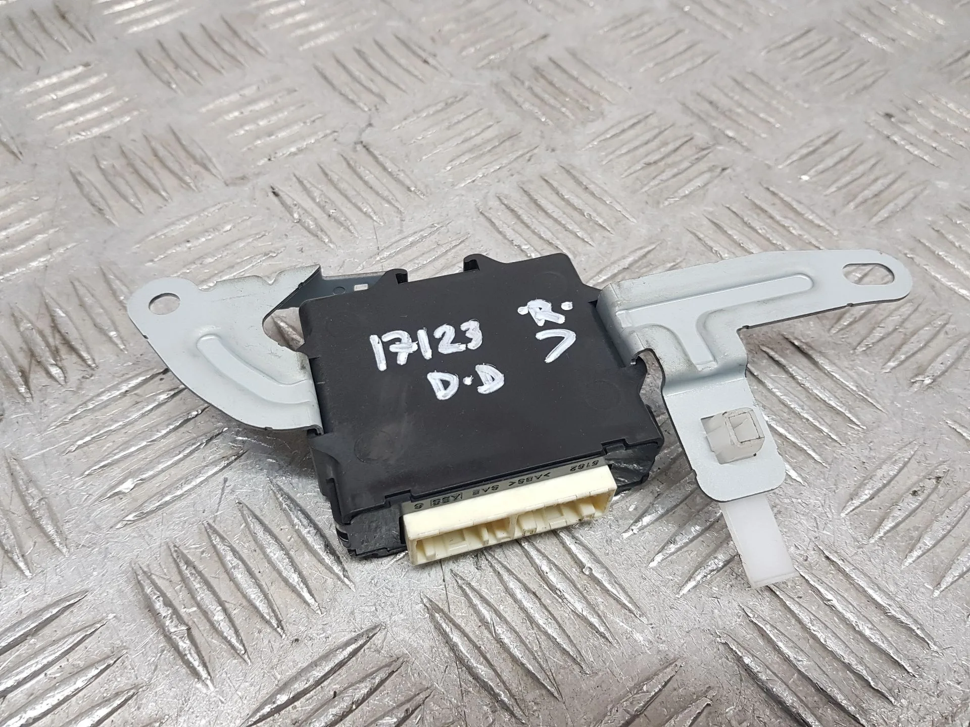 Modulo Electronico para Toyota Land Cruiser Prado (_J15_)