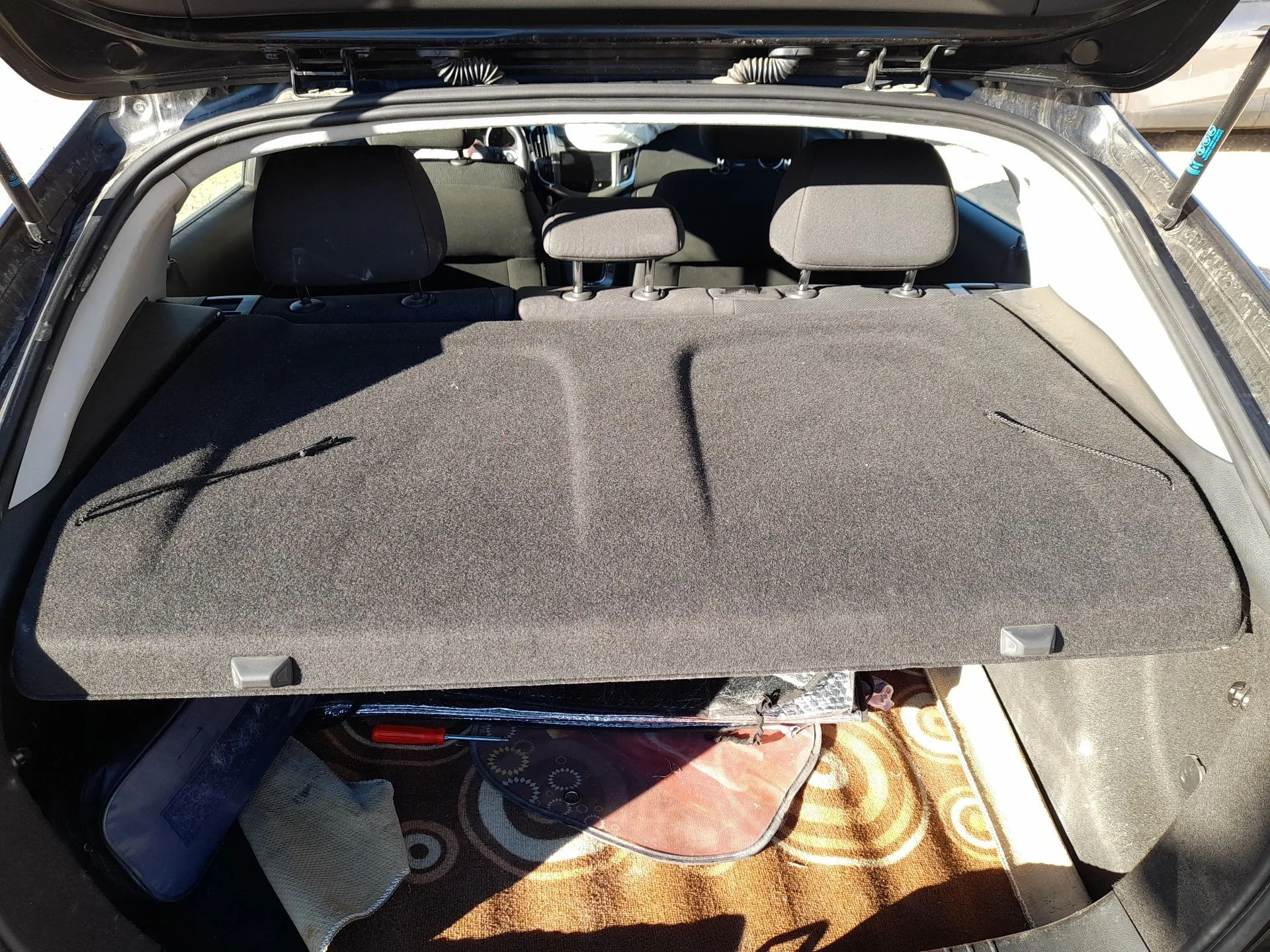 Bandeja Trasera para Chevrolet Cruze Hatchback (J305)