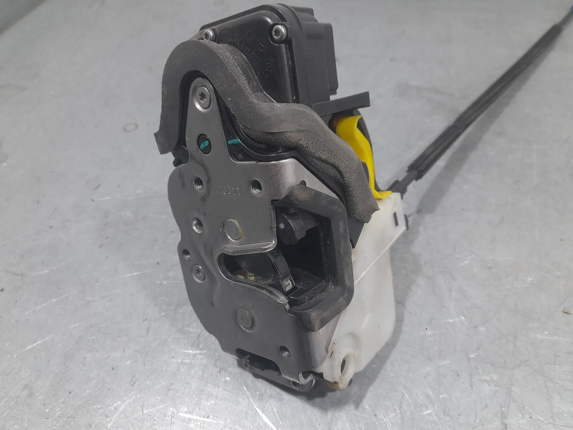 Cerradura Puerta Delantera Izquierda para Chevrolet Cruze Hatchback (J305)