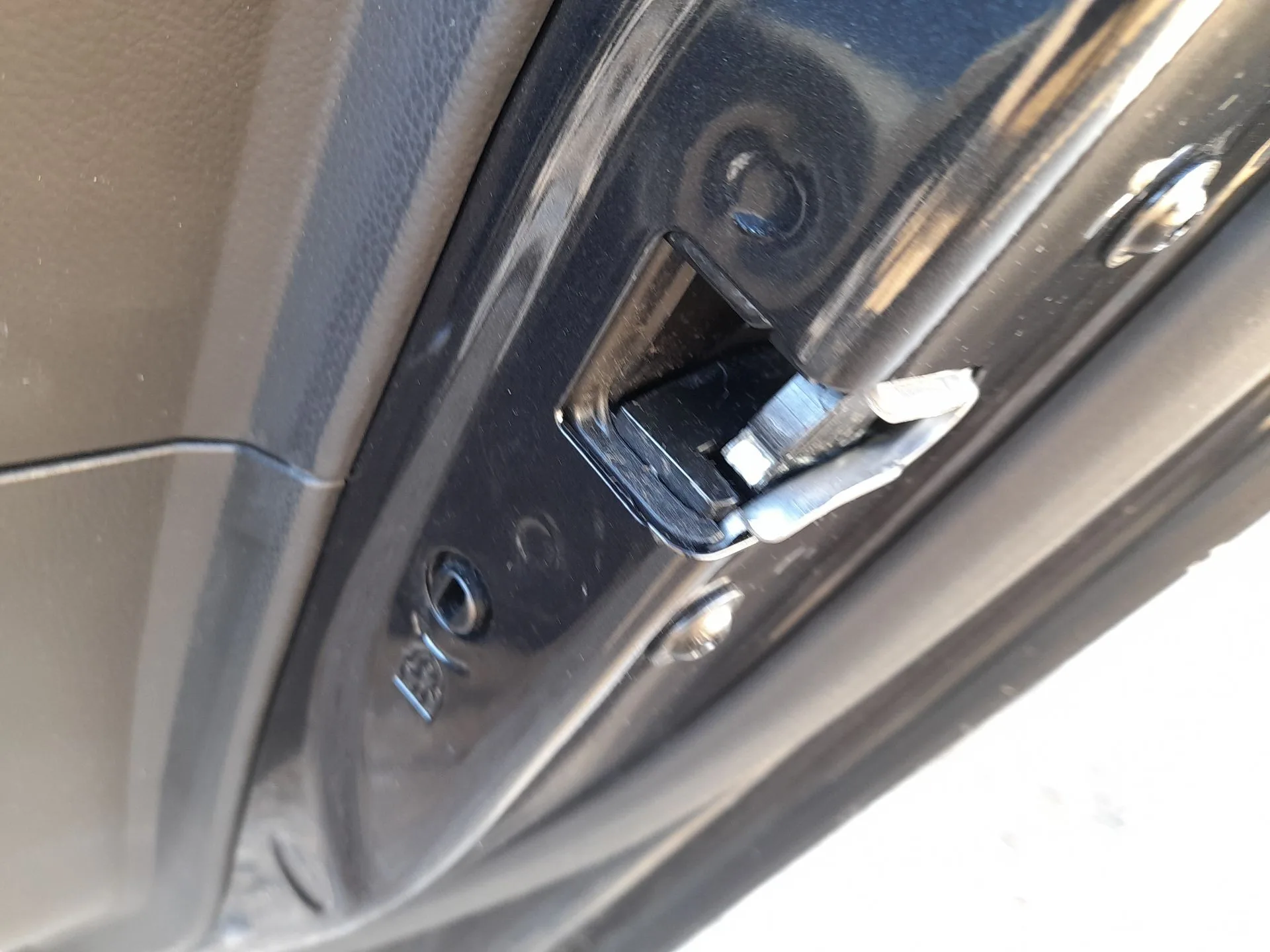 Cerradura Puerta Trasera Derecha para Chevrolet Cruze Hatchback (J305)