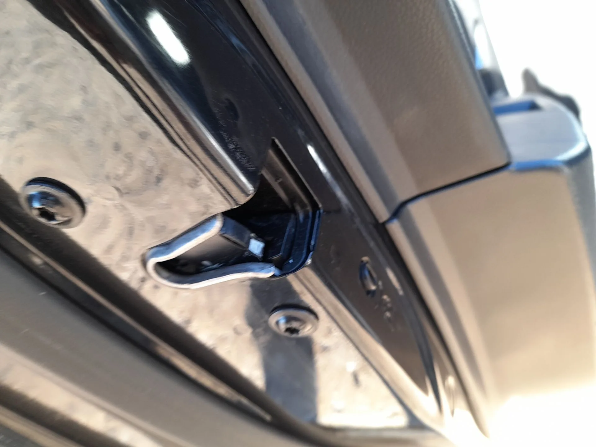 Cerradura Puerta Trasera Izquierda para Chevrolet Cruze Hatchback (J305)