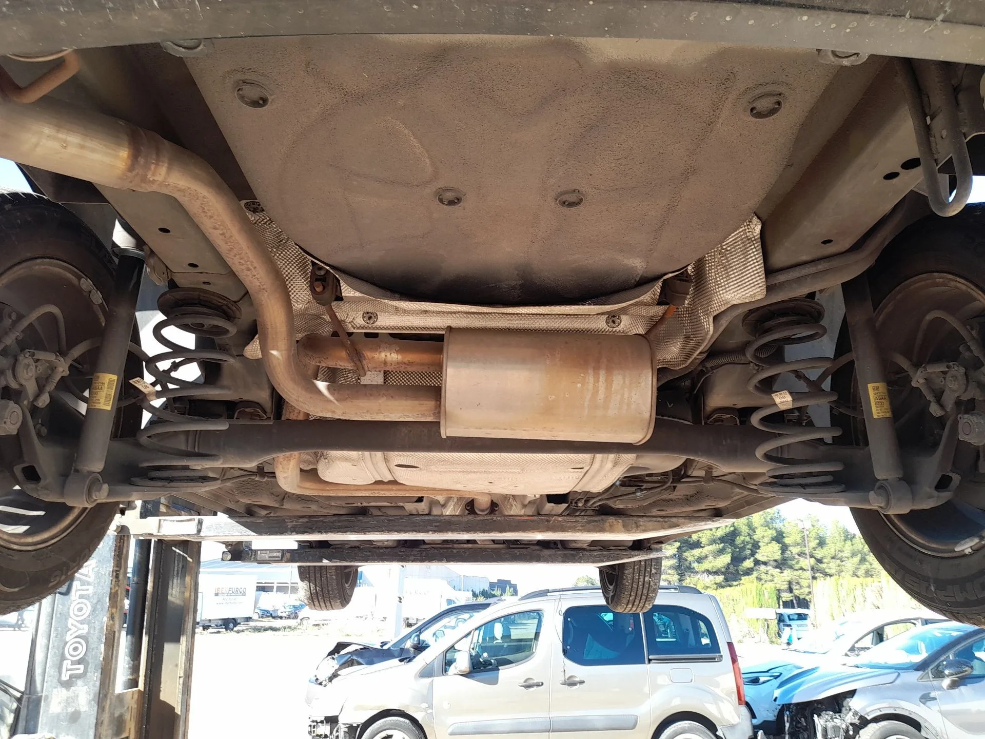 Puente Trasero para Chevrolet Cruze Hatchback (J305)