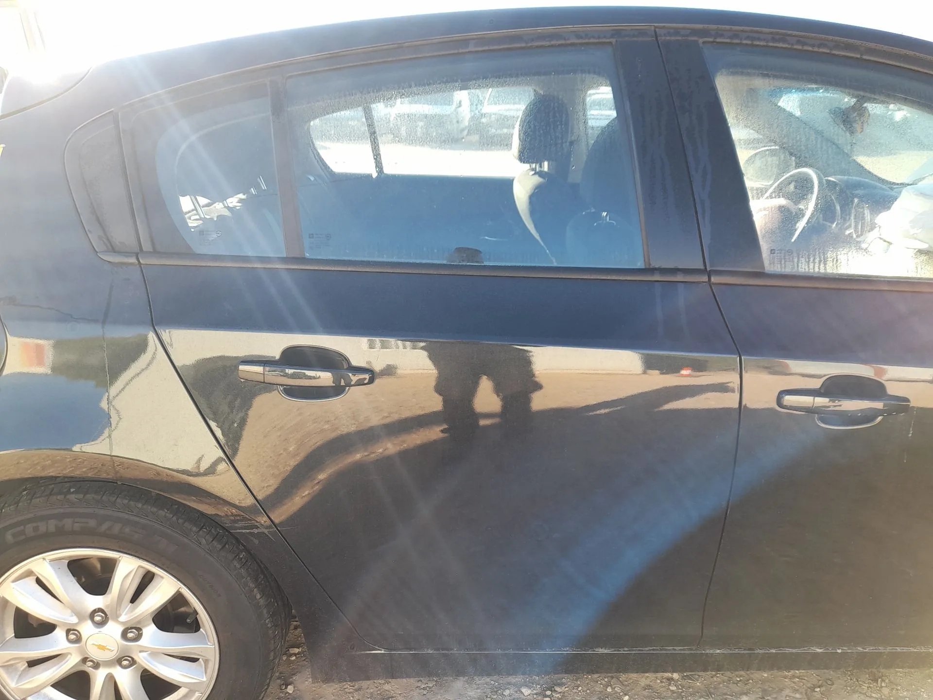 Puerta Trasera Derecha para Chevrolet Cruze Hatchback (J305)