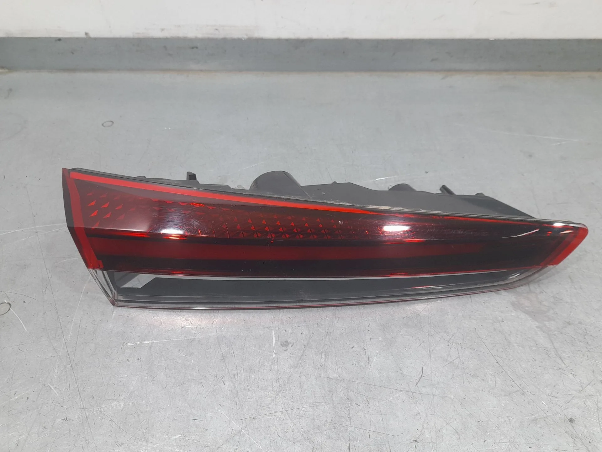 Piloto Trasero Izquierdo Interior para Renault Captur Ii (Hf_)