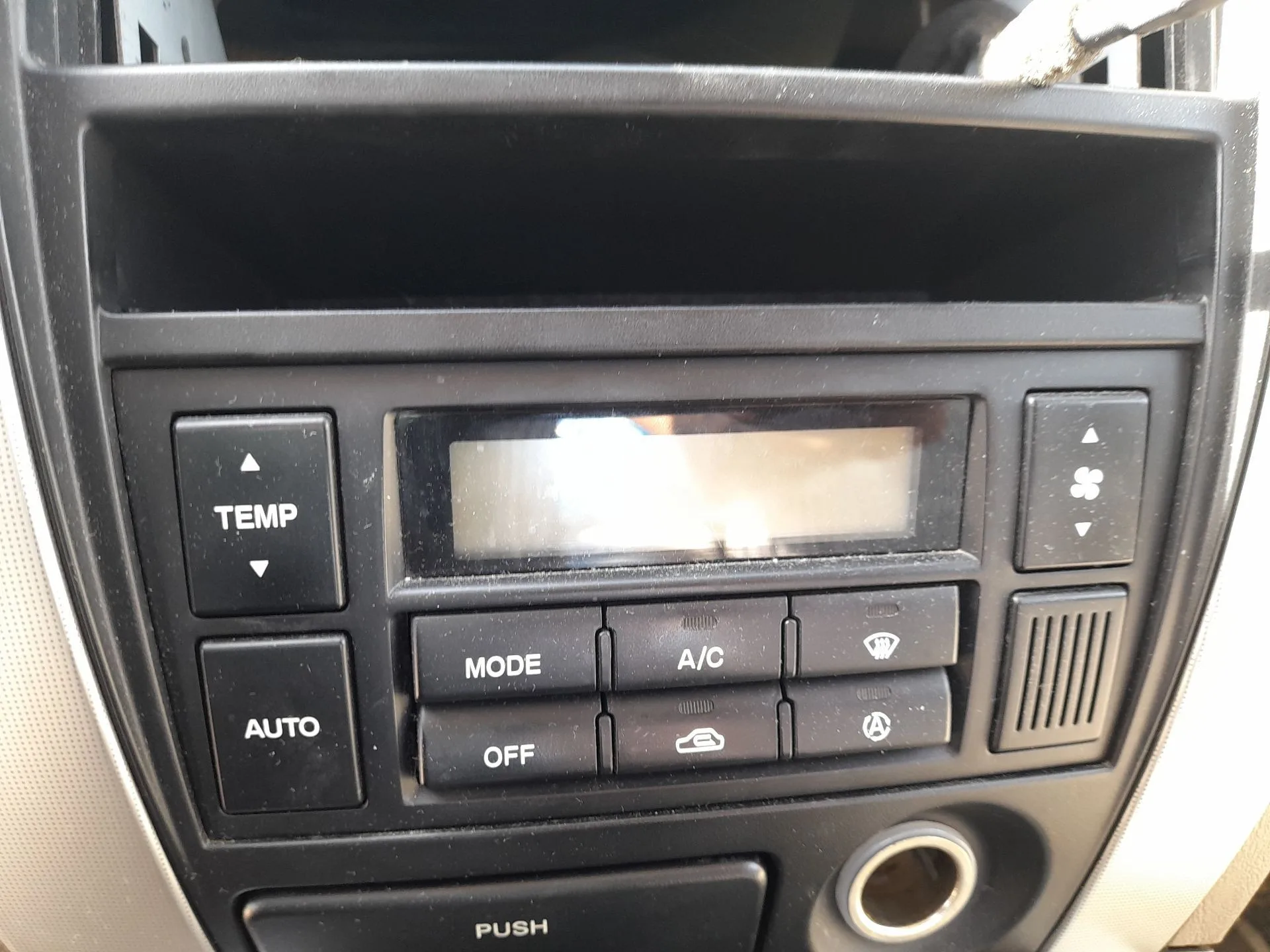 Mando Climatizador para Hyundai Tucson (Jm)