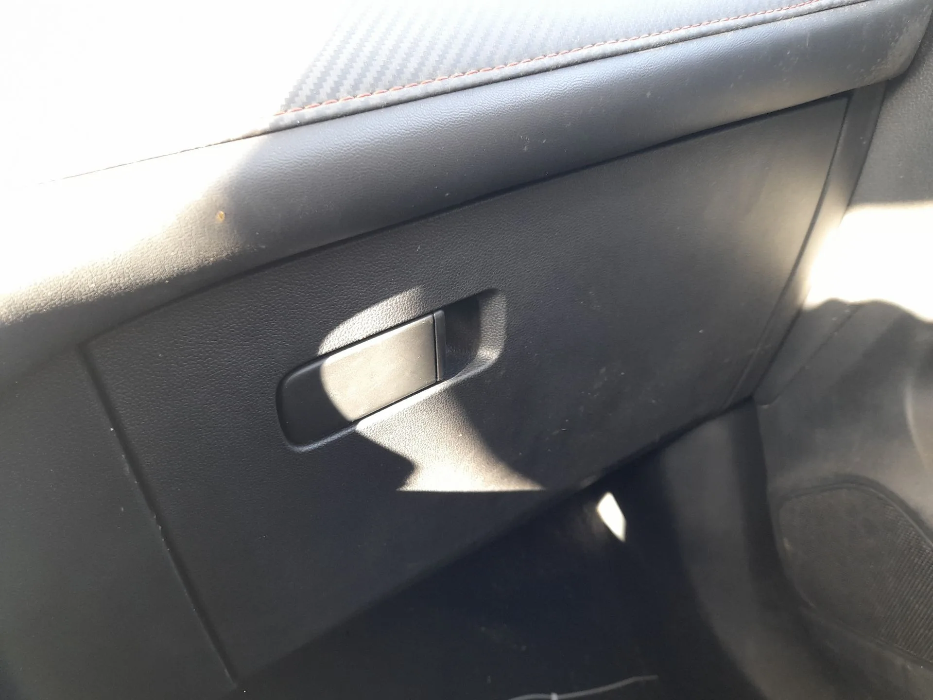 Guantera para Mg Zs Suv (Azs1)