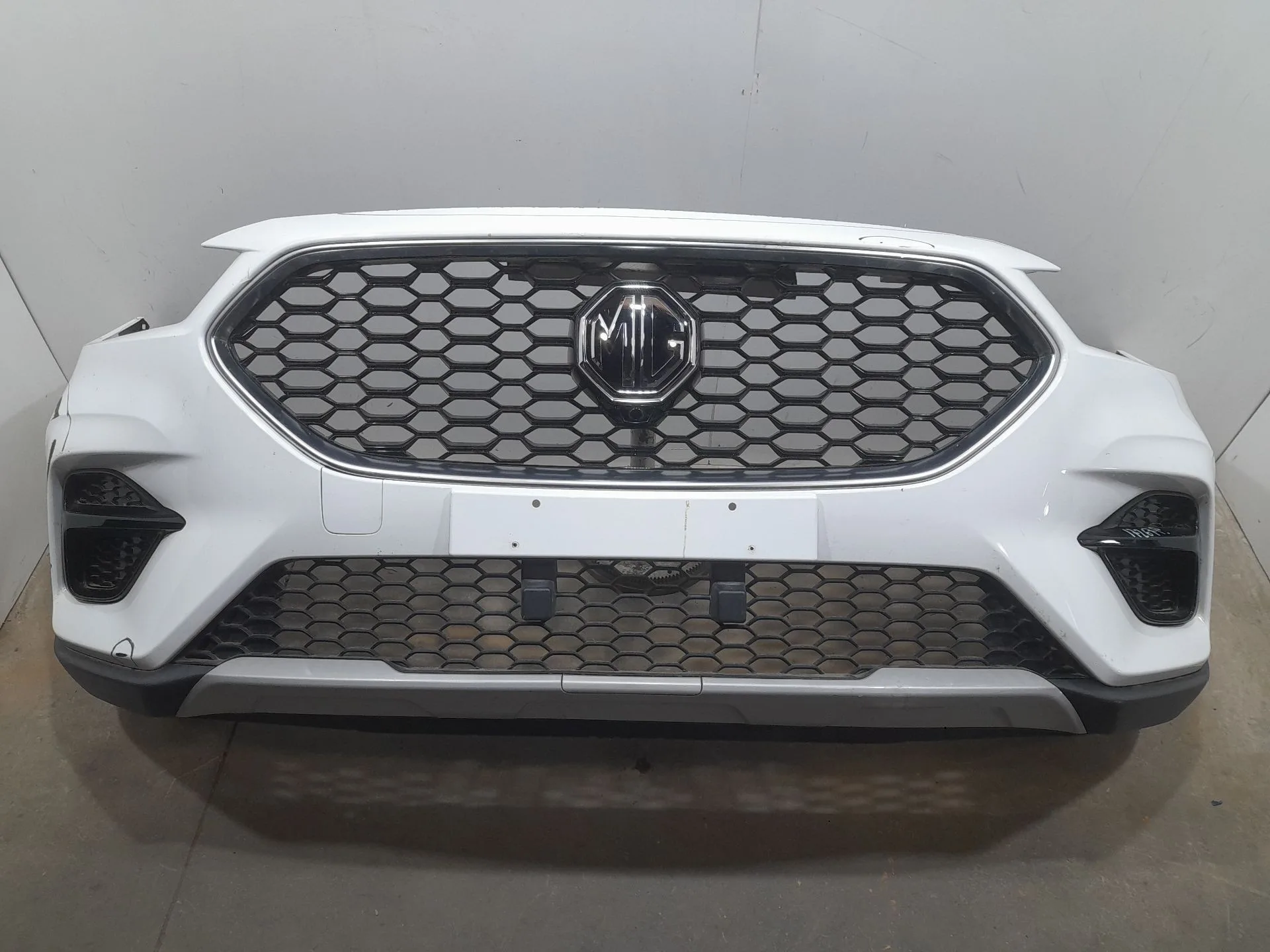 Paragolpes Delantero para Mg Zs Suv (Azs1)