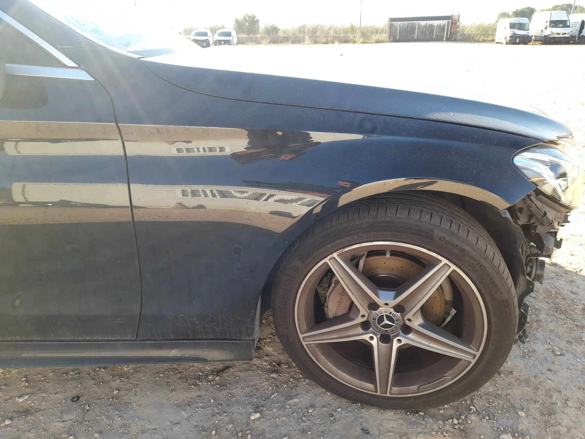 Aleta Delantera Derecha para Mercedes-Benz Clase C Descapotable (A205)