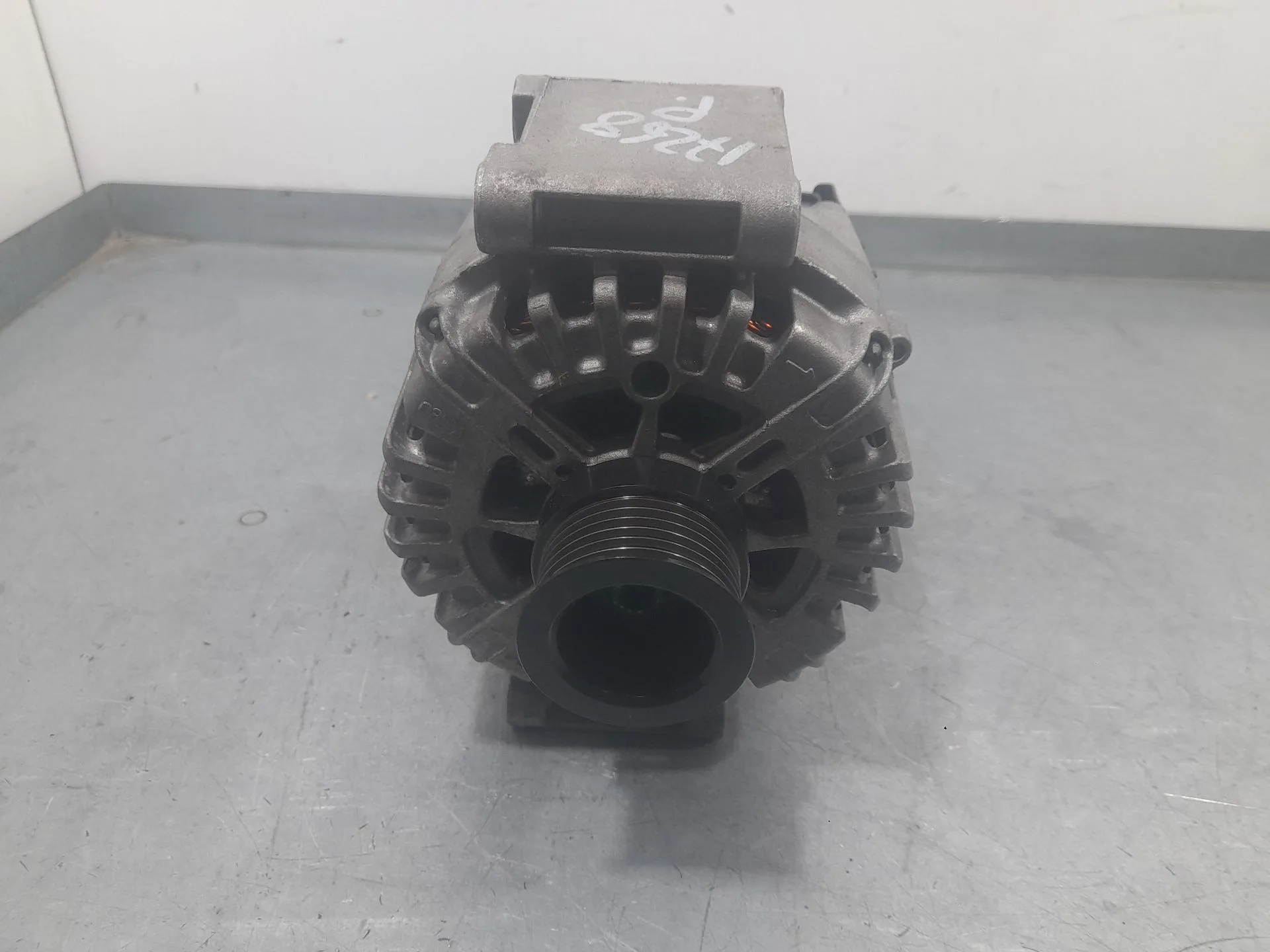 Alternador para Mercedes-Benz Clase C Descapotable (A205)