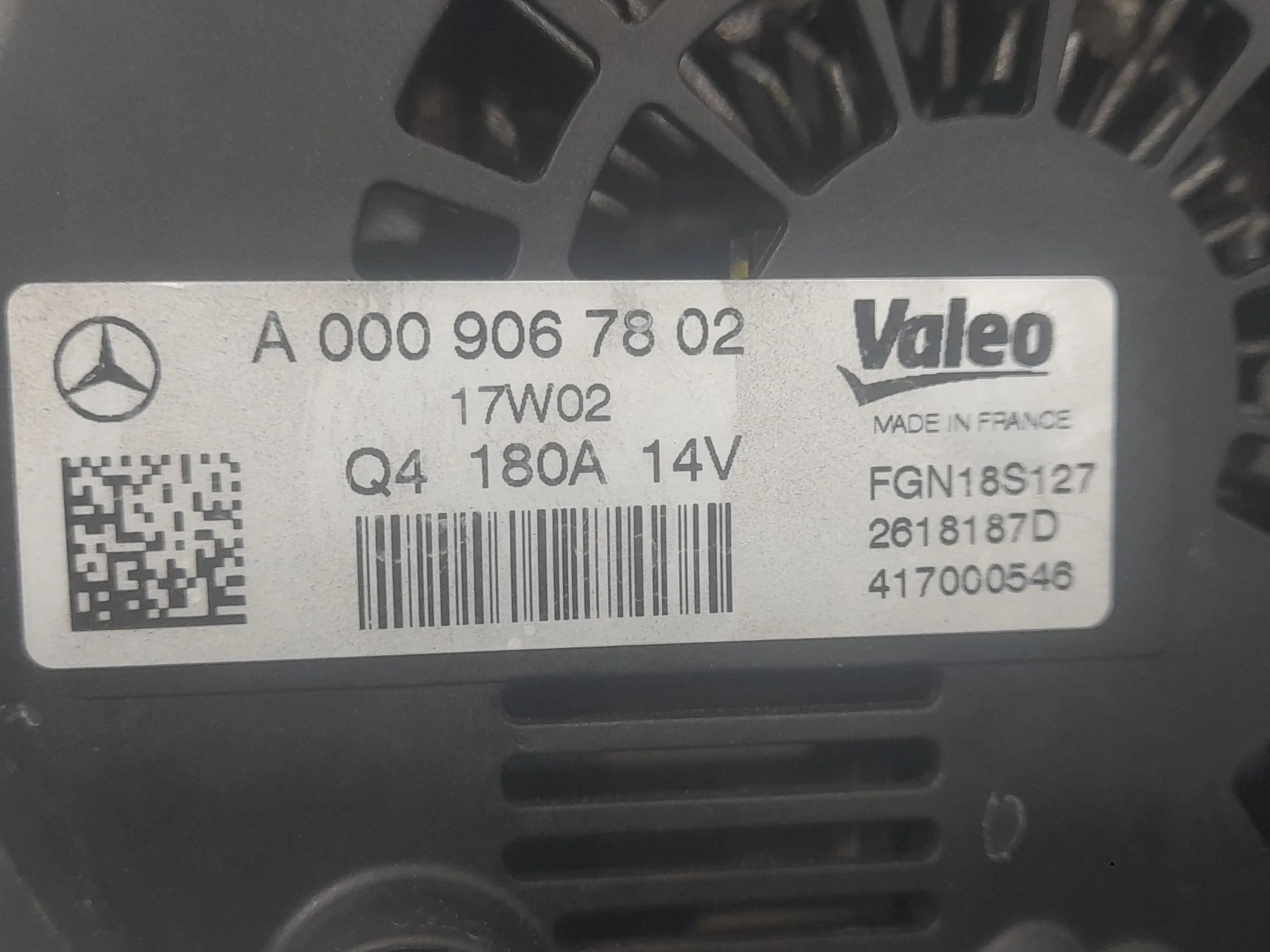Alternador para Mercedes-Benz Clase C Descapotable (A205)