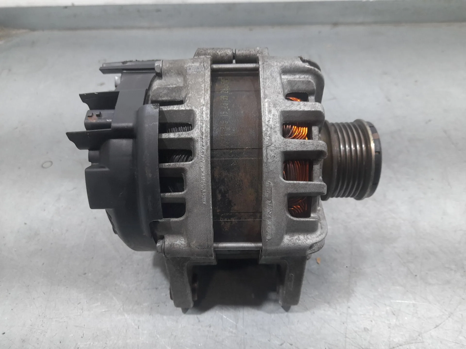 Alternador para Renault Megane Iv Sport Tourer (K9A/M/N_)