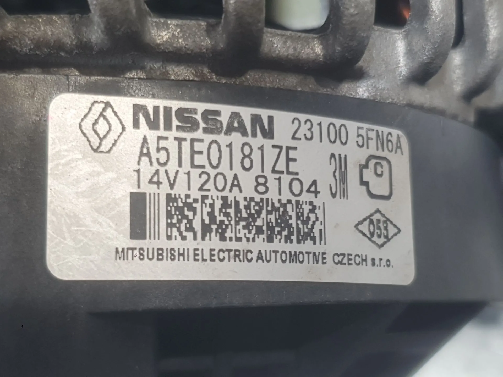 Alternador para Nissan Micra V (K14)