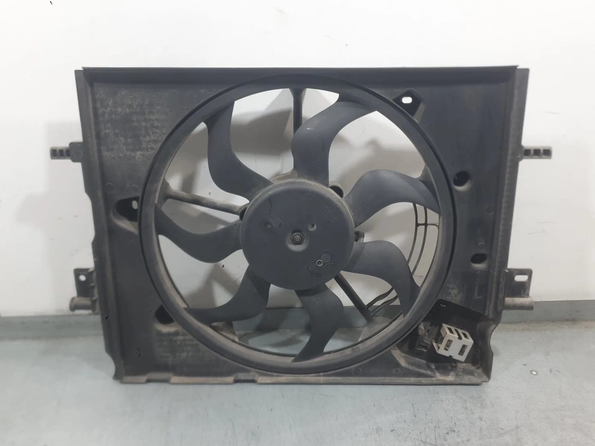 Electroventilador para Nissan Micra V (K14)