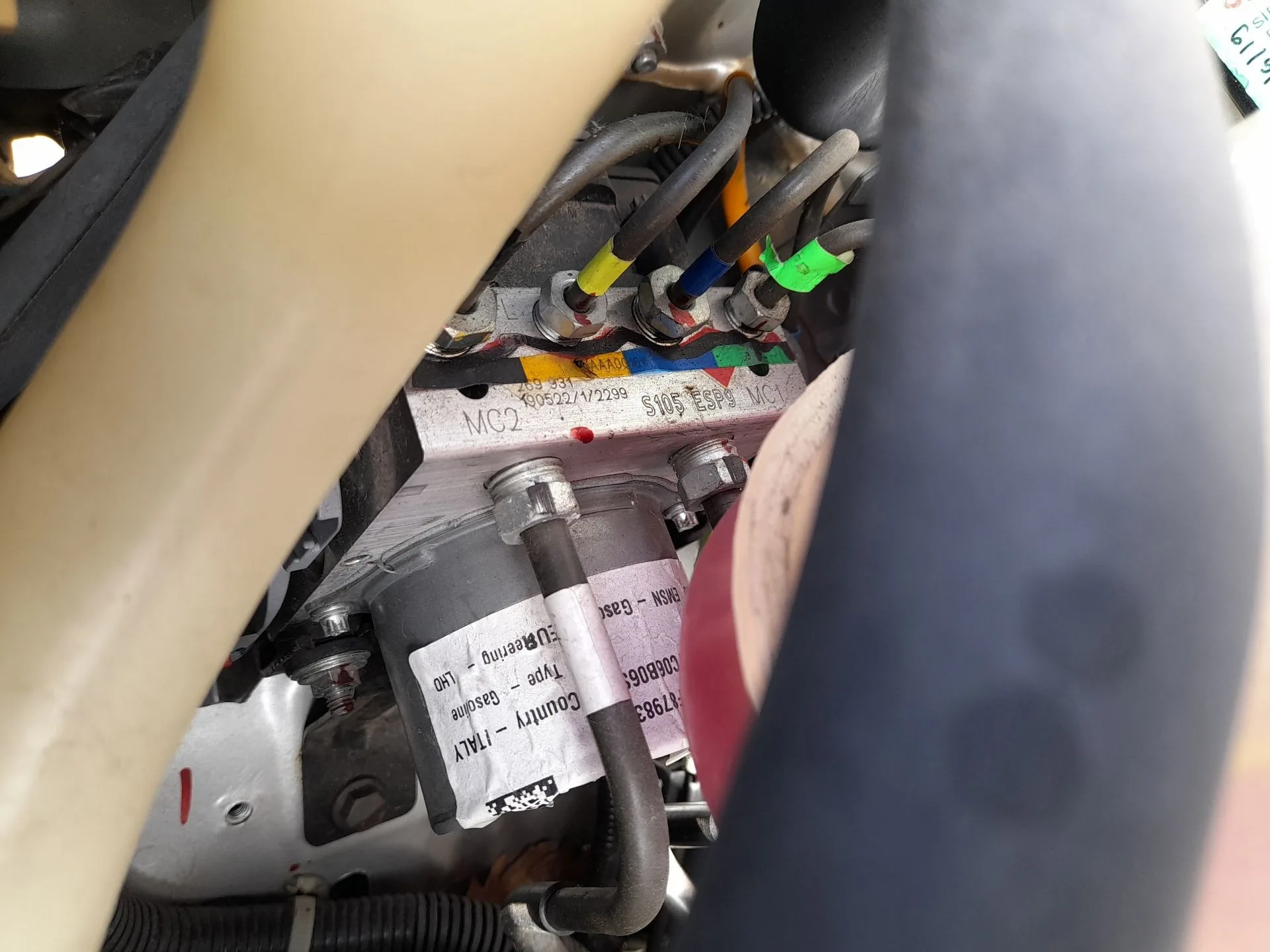 Abs para Mahindra Kuv 100 Nxt