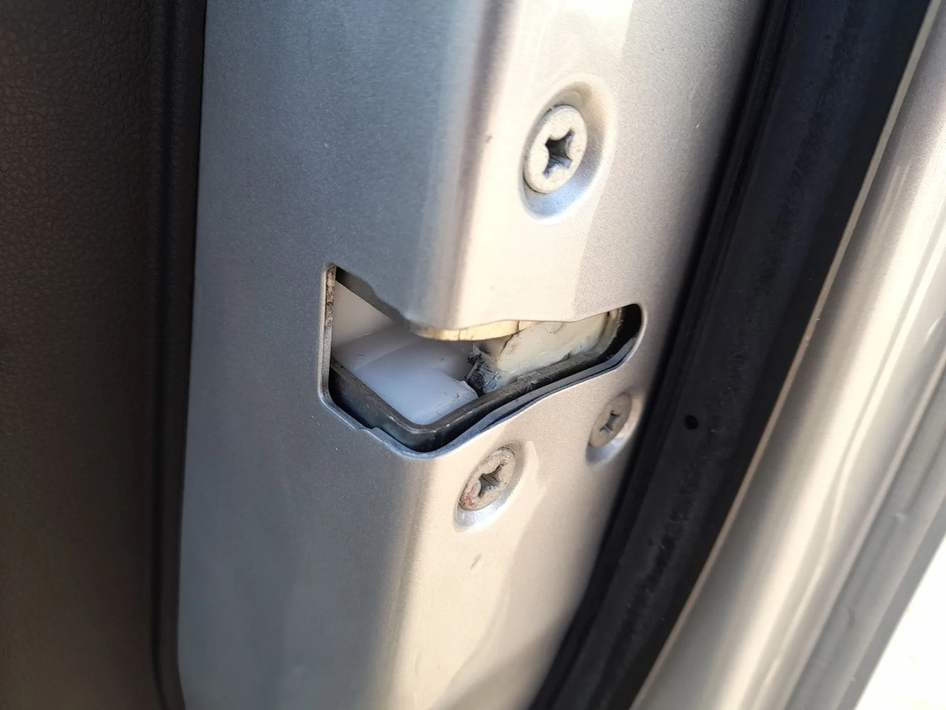 Cerradura Puerta Delantera Derecha para Mahindra Kuv 100 Nxt