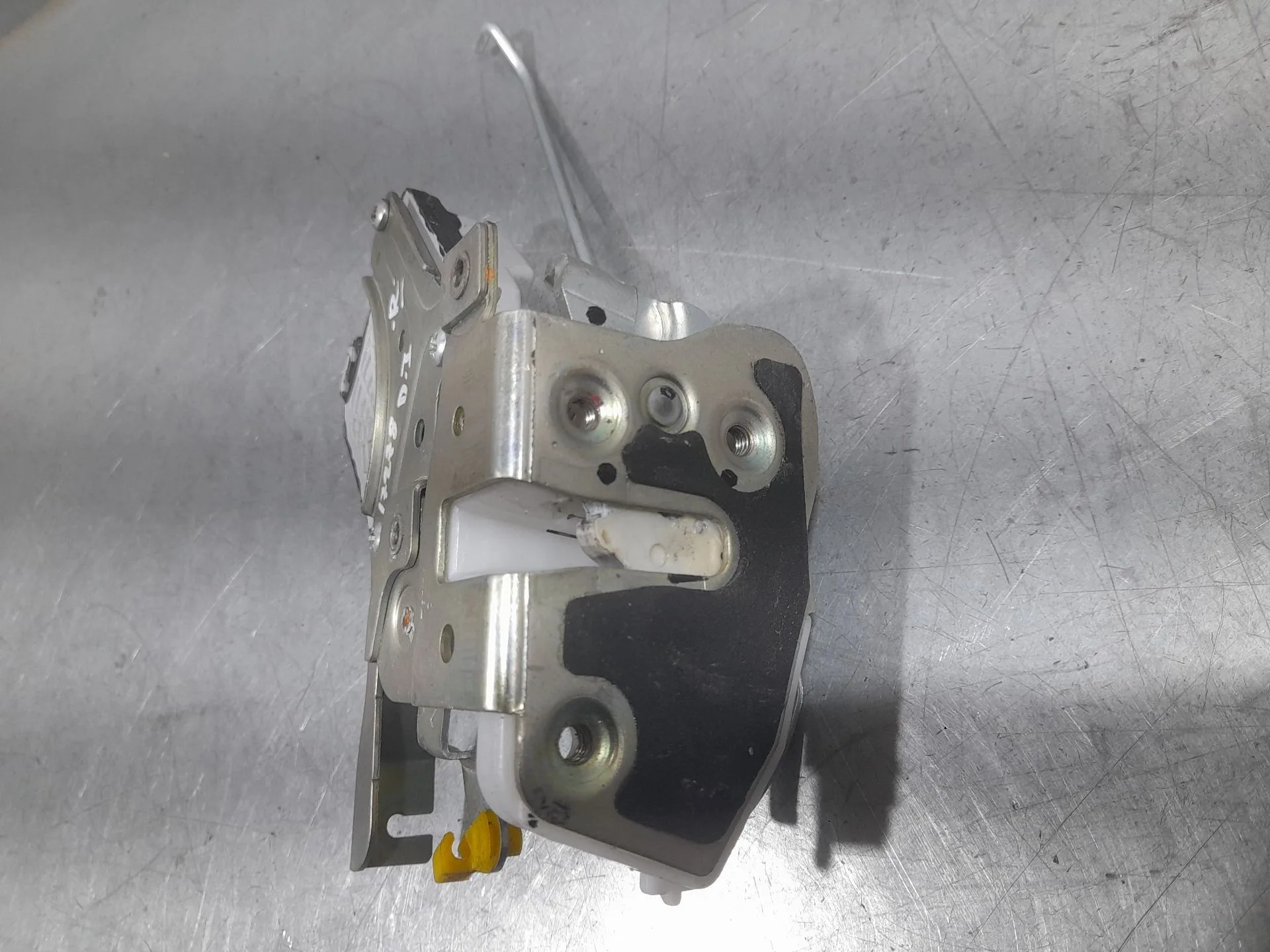 Cerradura Puerta Delantera Izquierda para Mahindra Kuv 100 Nxt