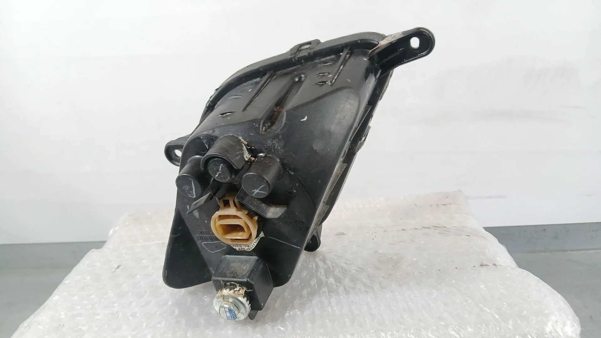 Faro Antiniebla Izquierdo para Mahindra Kuv 100 Nxt