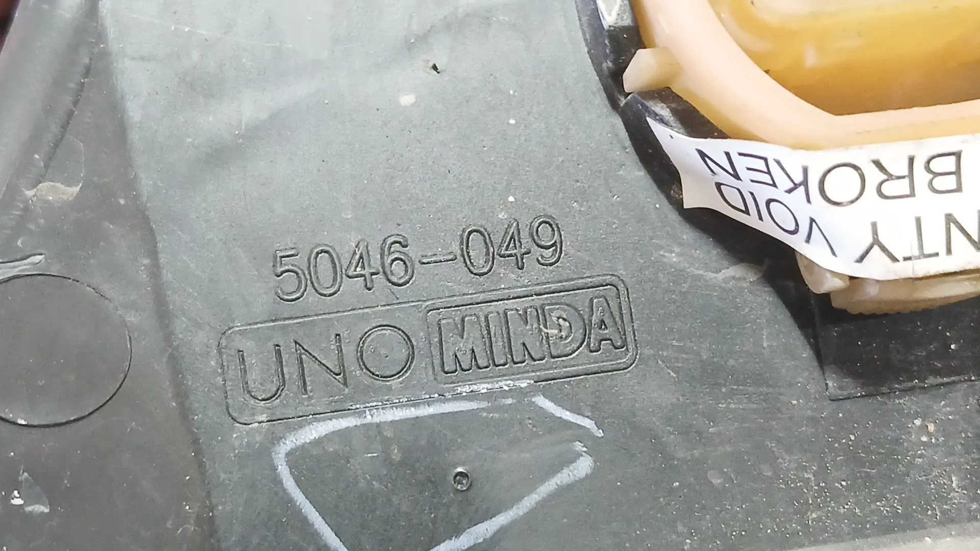 Faro Antiniebla Izquierdo para Mahindra Kuv 100 Nxt