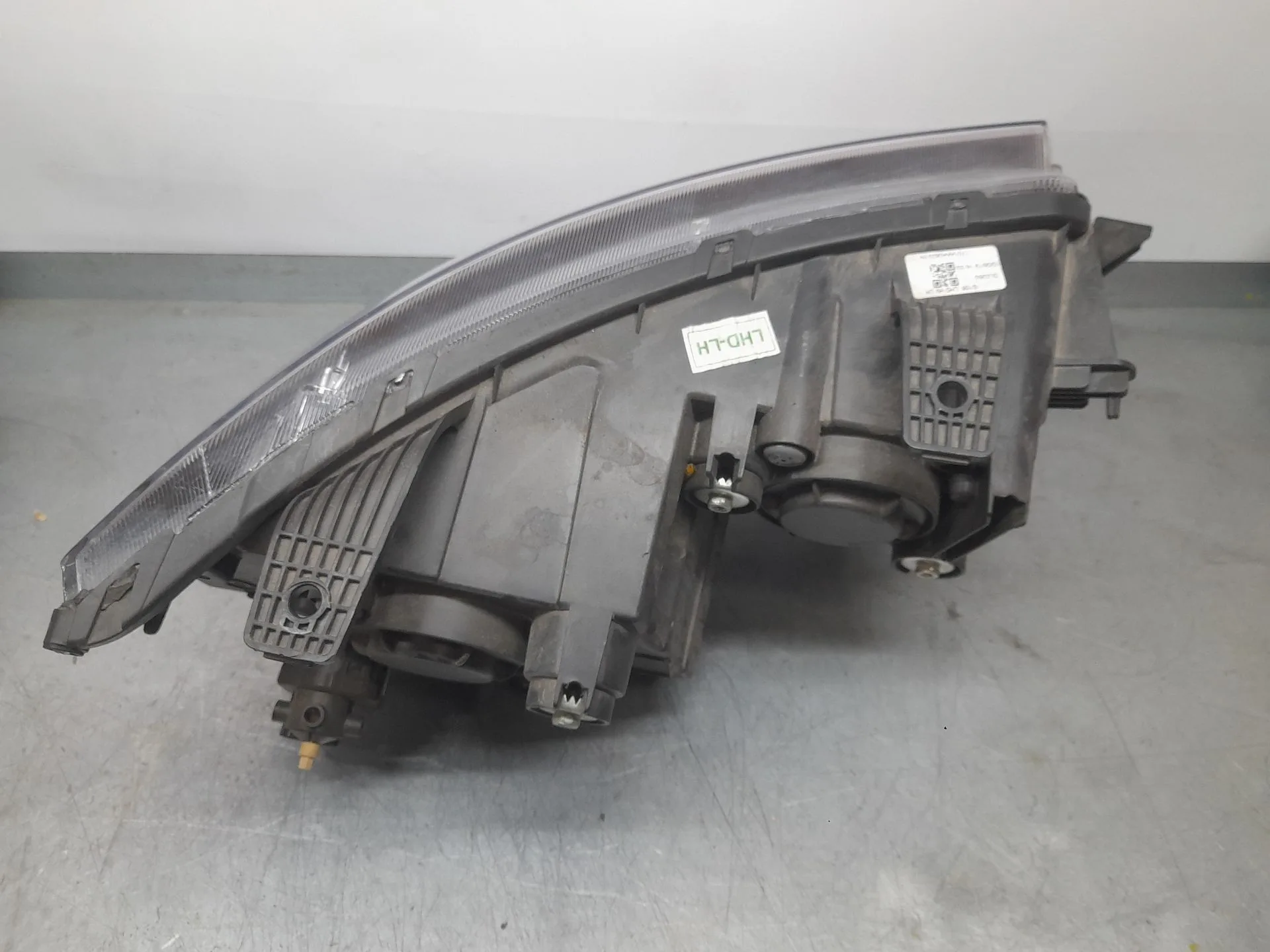 Faro Izquierdo para Mahindra Kuv 100 Nxt