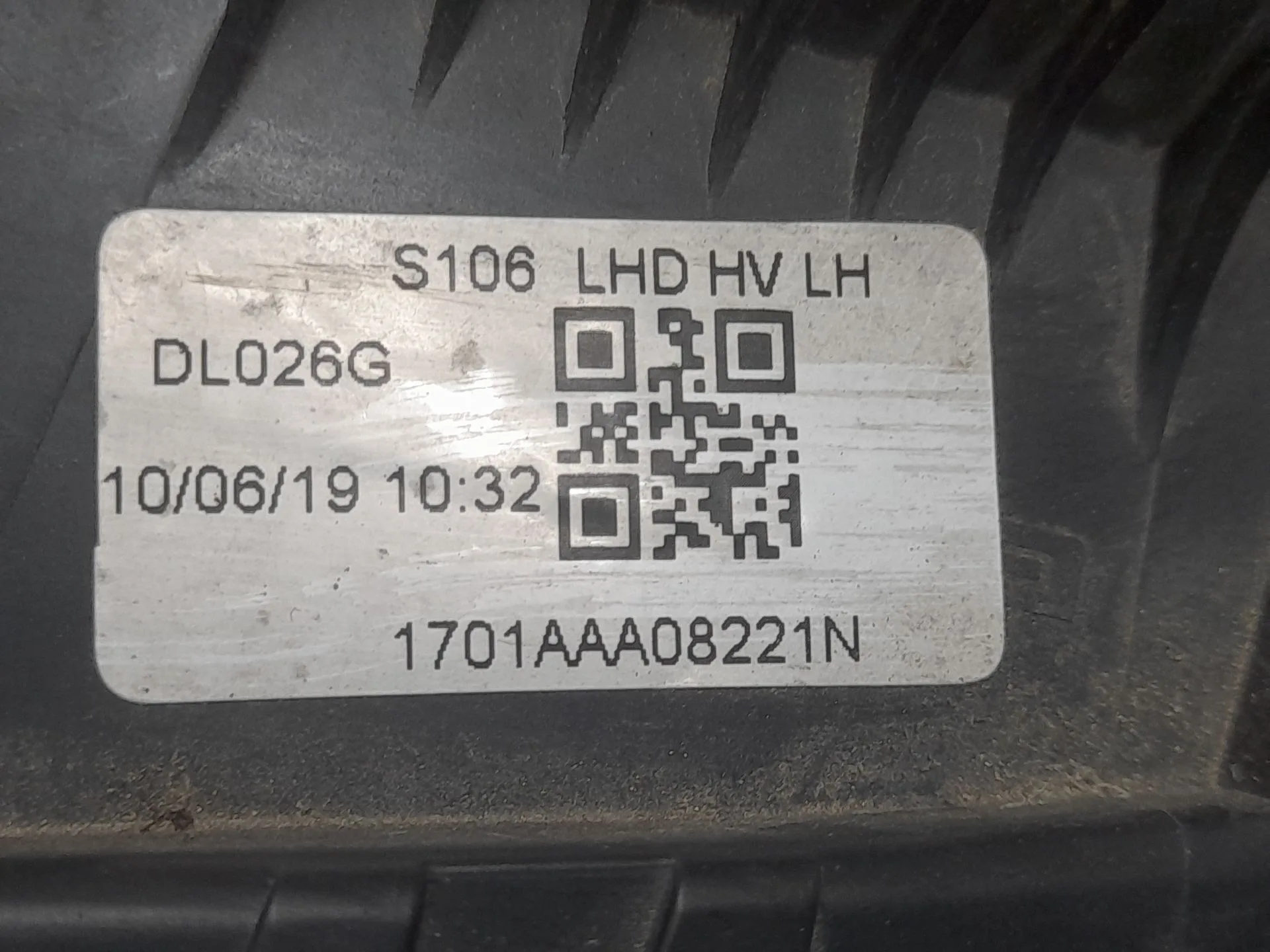Faro Izquierdo para Mahindra Kuv 100 Nxt