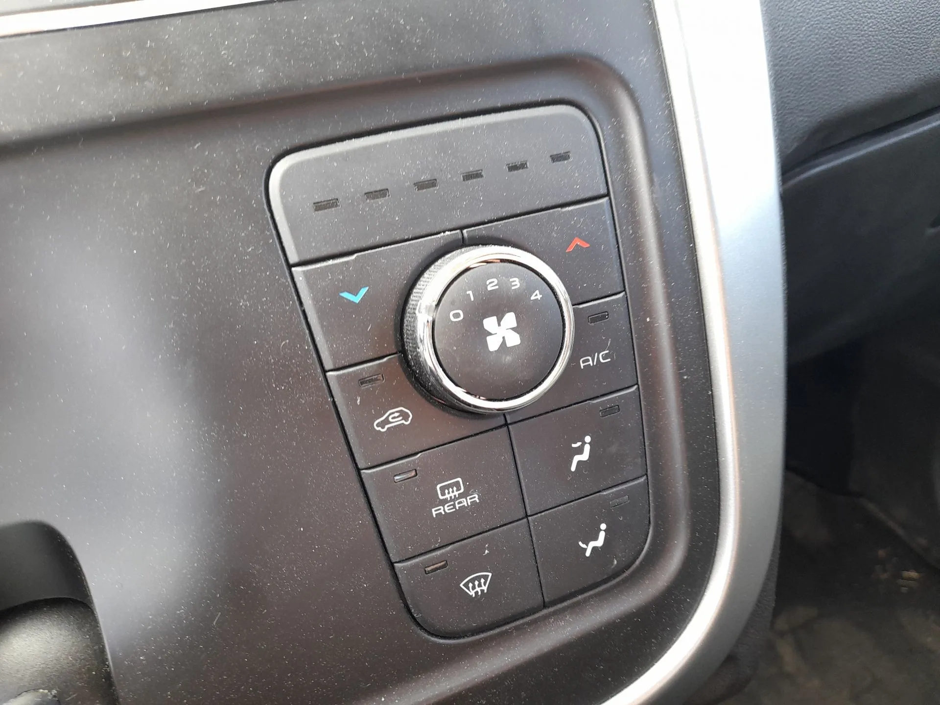 Mando Calefaccion / Aire Acondicionado para Mahindra Kuv 100 Nxt