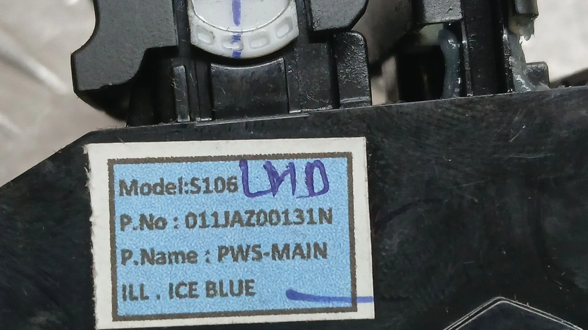 Mando Elevalunas Delantero Izquierdo para Mahindra Kuv 100 Nxt