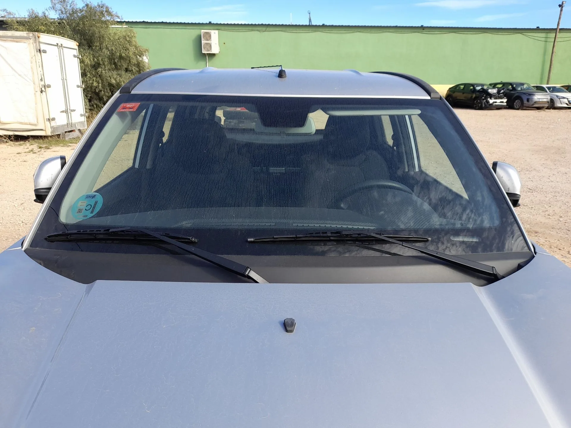 Parabrisas para Mahindra Kuv 100 Nxt