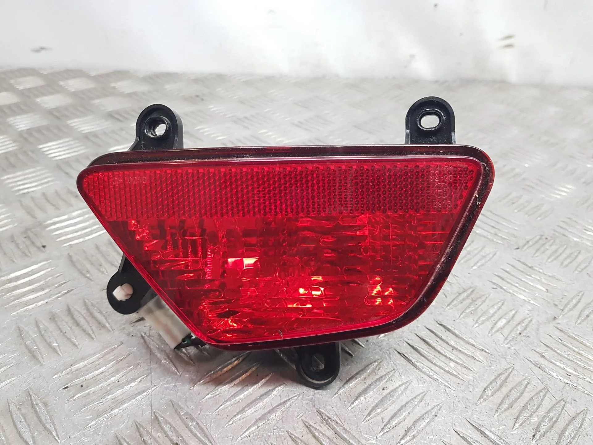 Piloto Trasero Derecho Paragolpes para Mahindra Kuv 100 Nxt