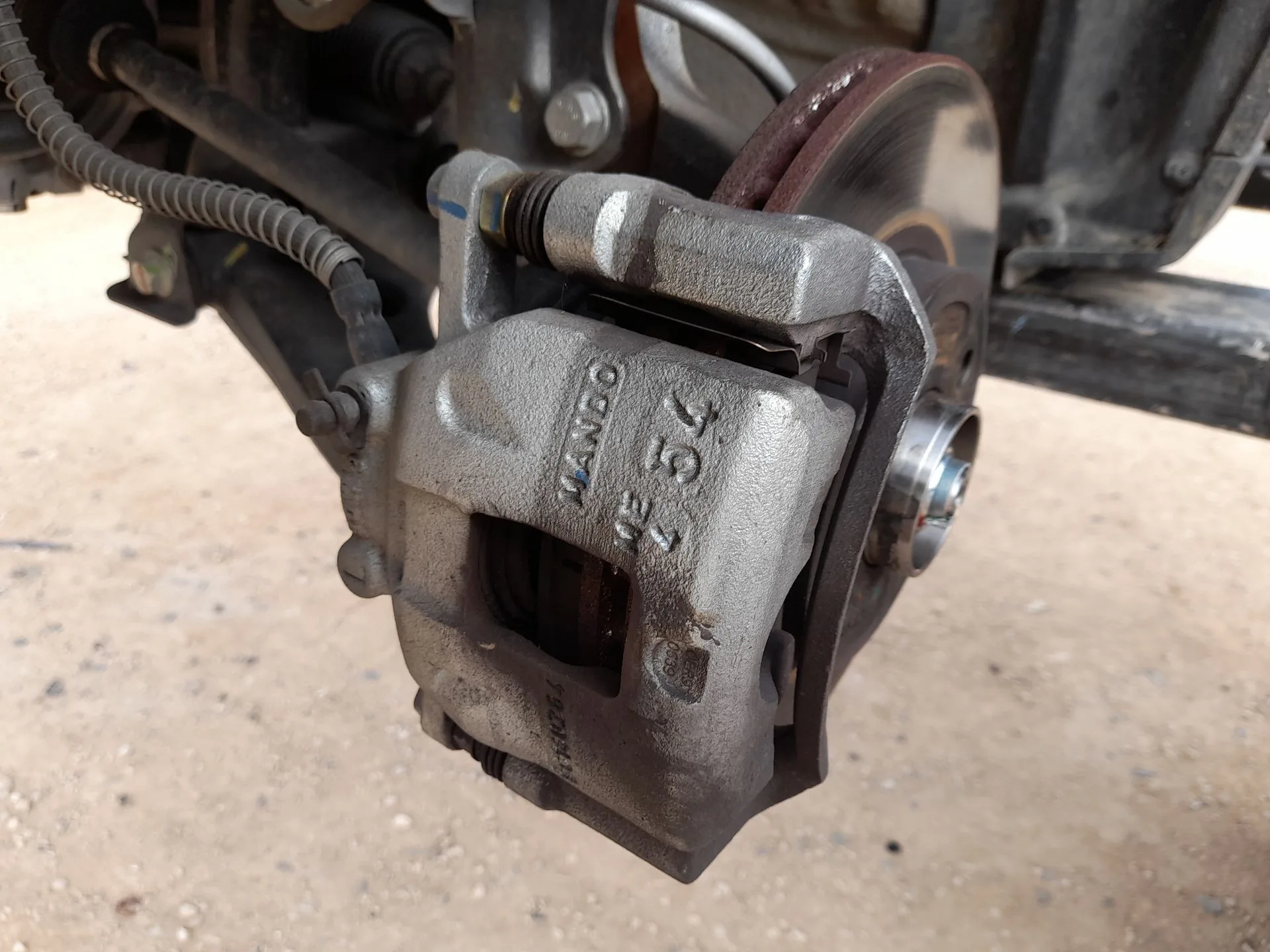 Pinza Freno Delantera Izquierda para Mahindra Kuv 100 Nxt