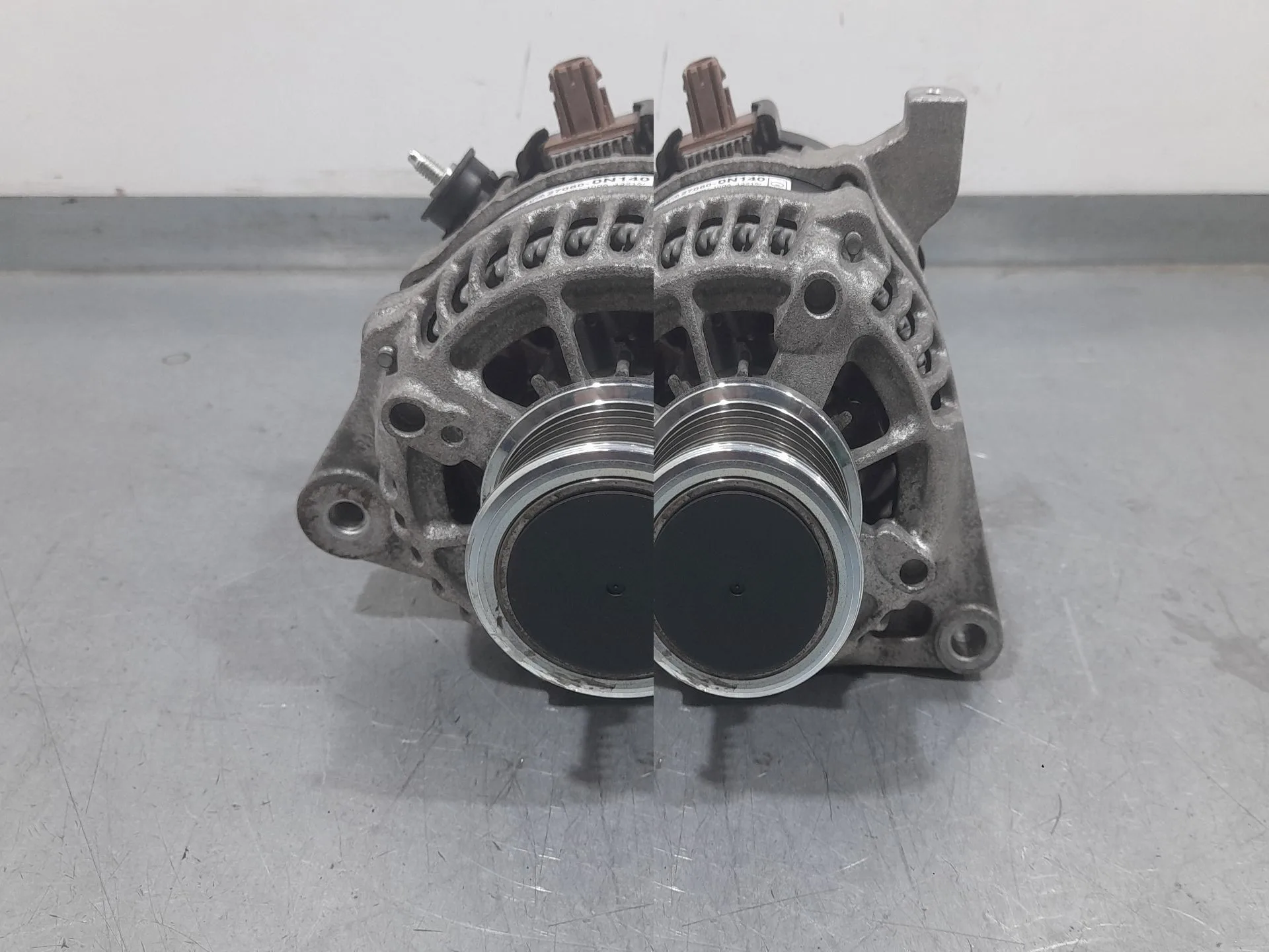 Alternador para Toyota Auris (_E18_)