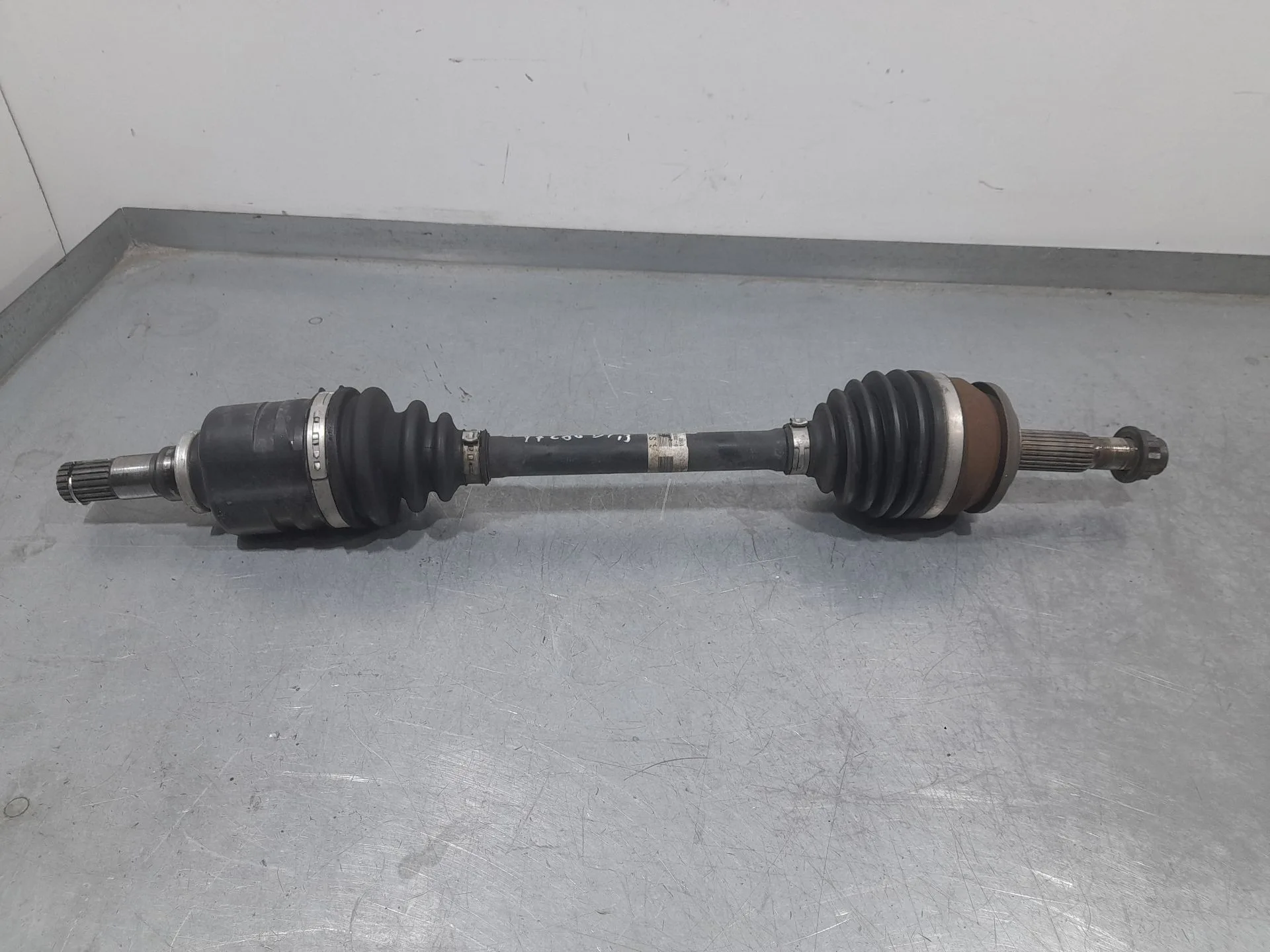 Transmision Delantera Izquierda para Toyota Auris (_E18_)