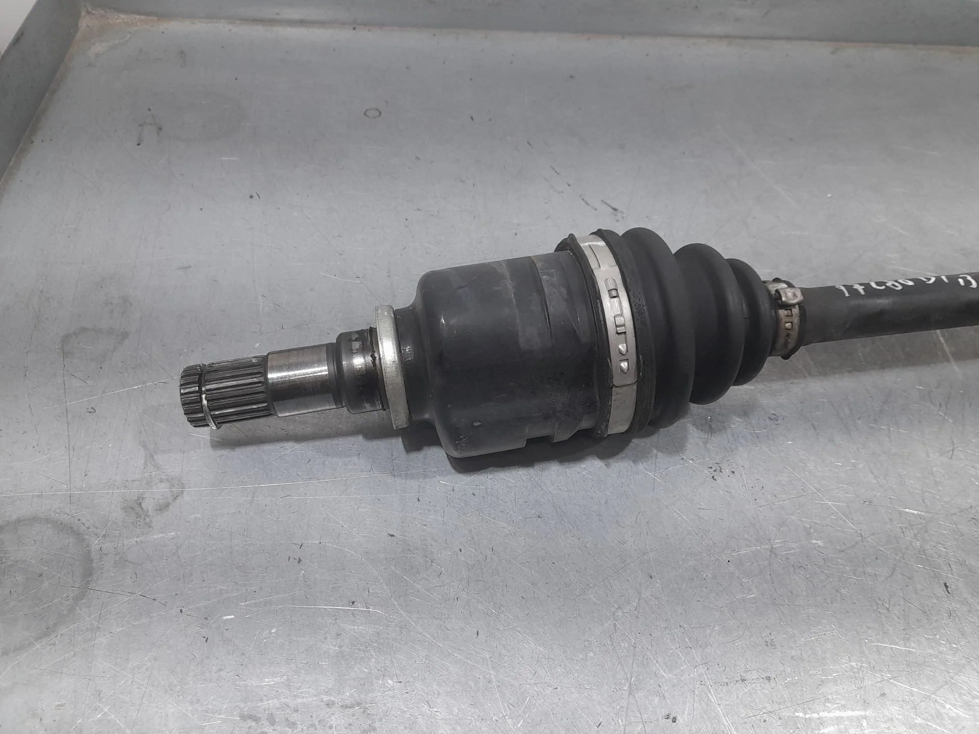 Transmision Delantera Izquierda para Toyota Auris (_E18_)