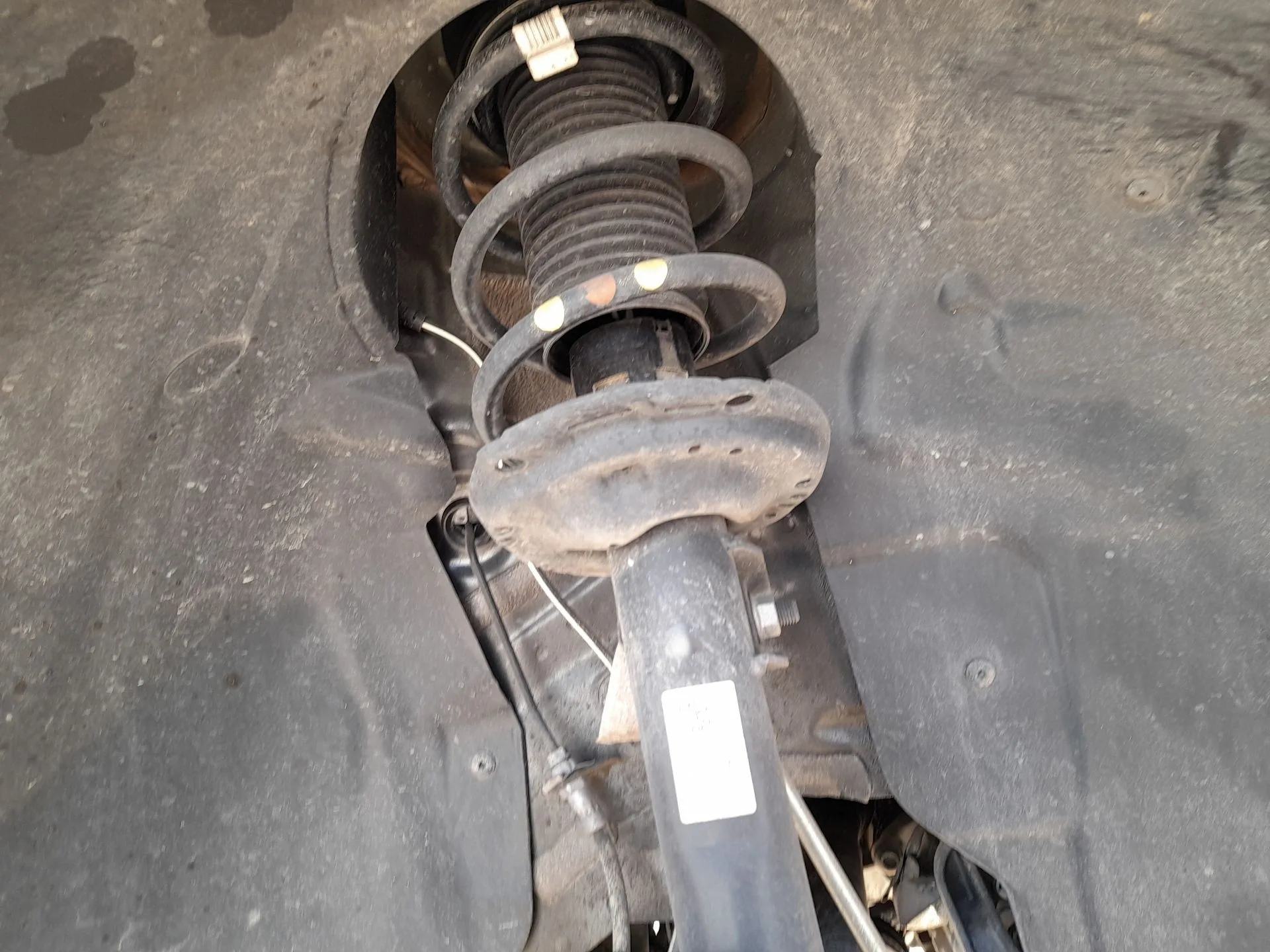 Amortiguador Delantero Derecho para Audi Q3 Sportback (F3N)