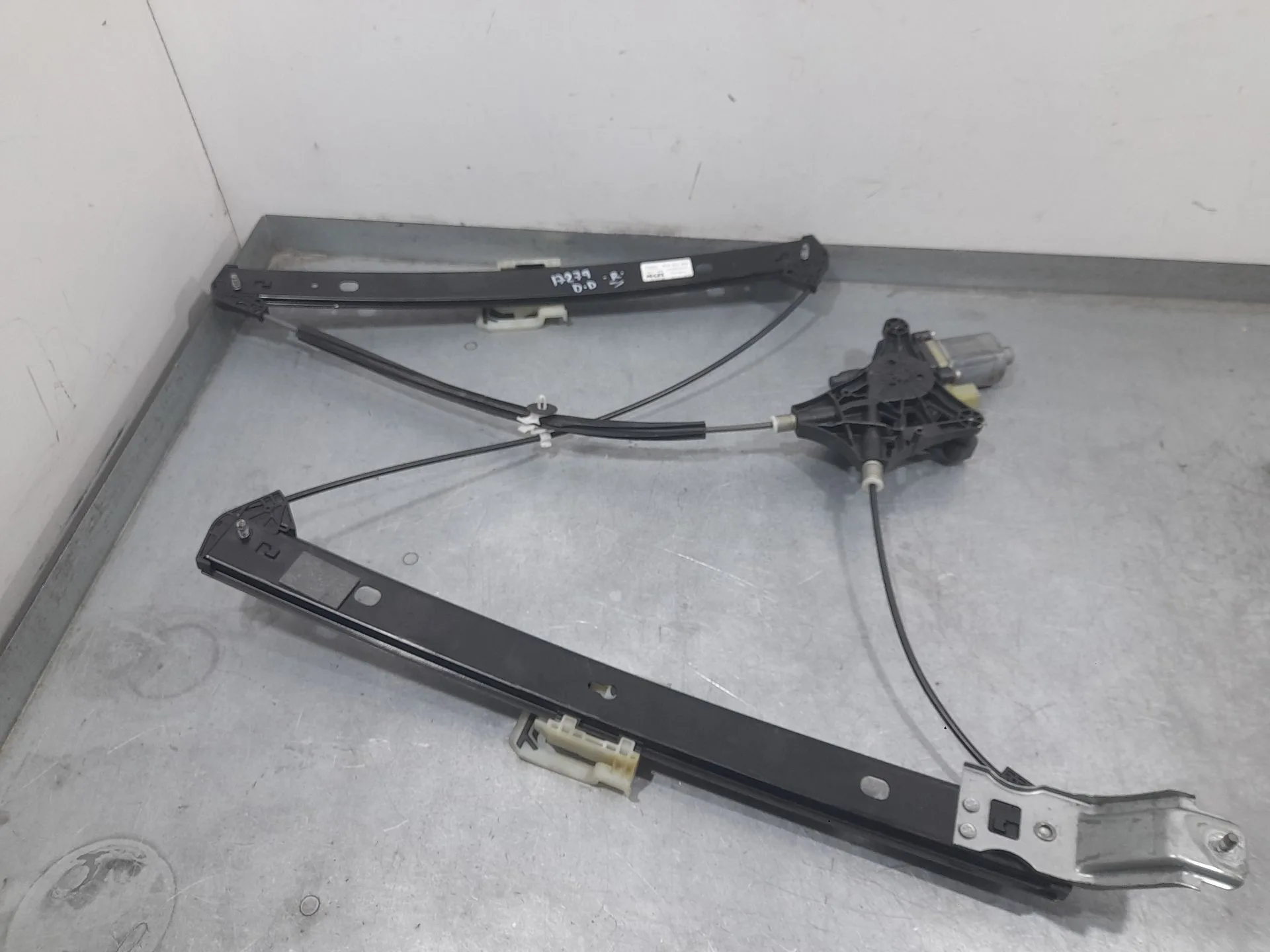 Elevalunas Delantero Derecho para Audi Q3 Sportback (F3N)