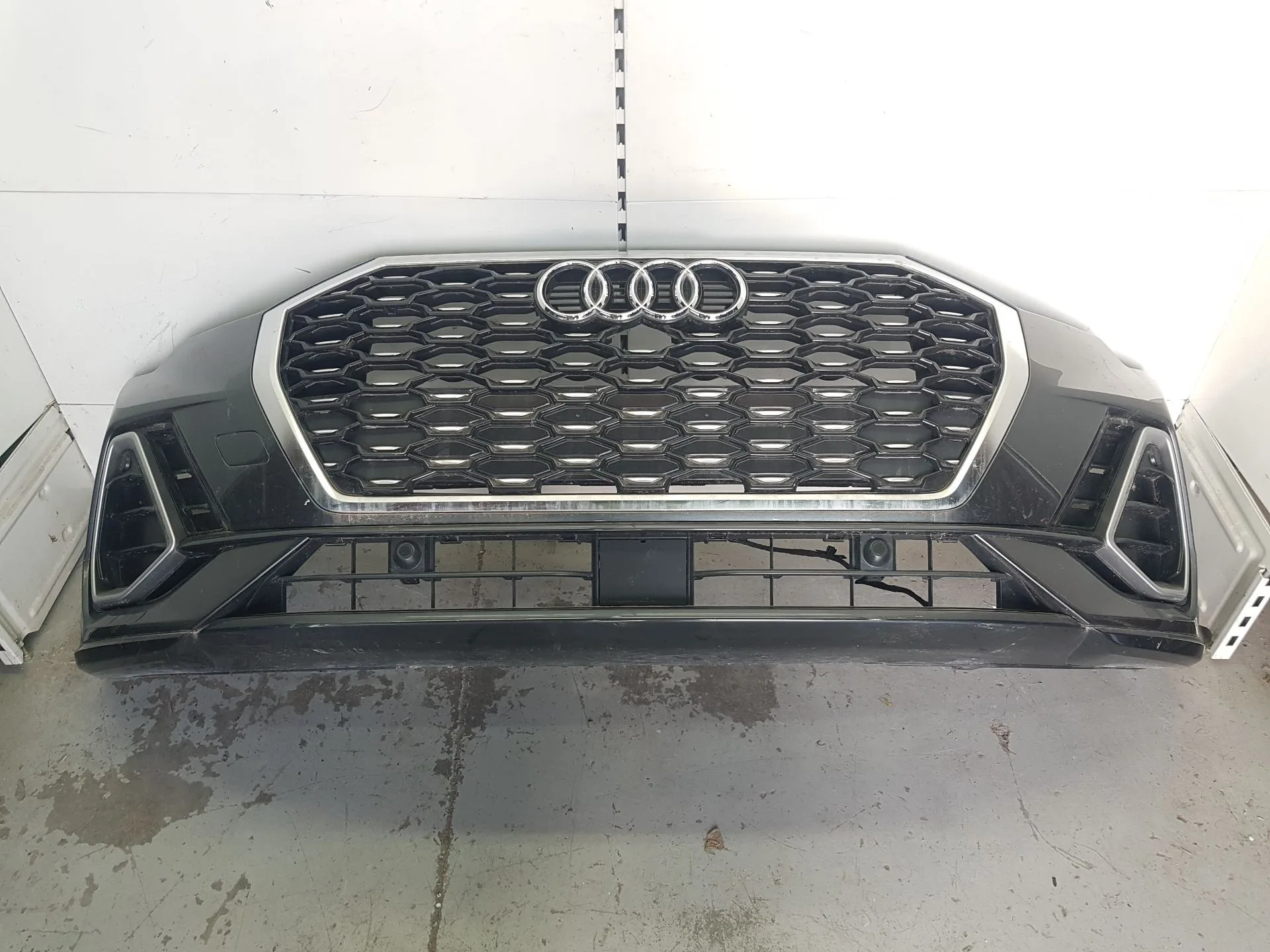 Paragolpes Delantero para Audi Q3 Sportback (F3N)