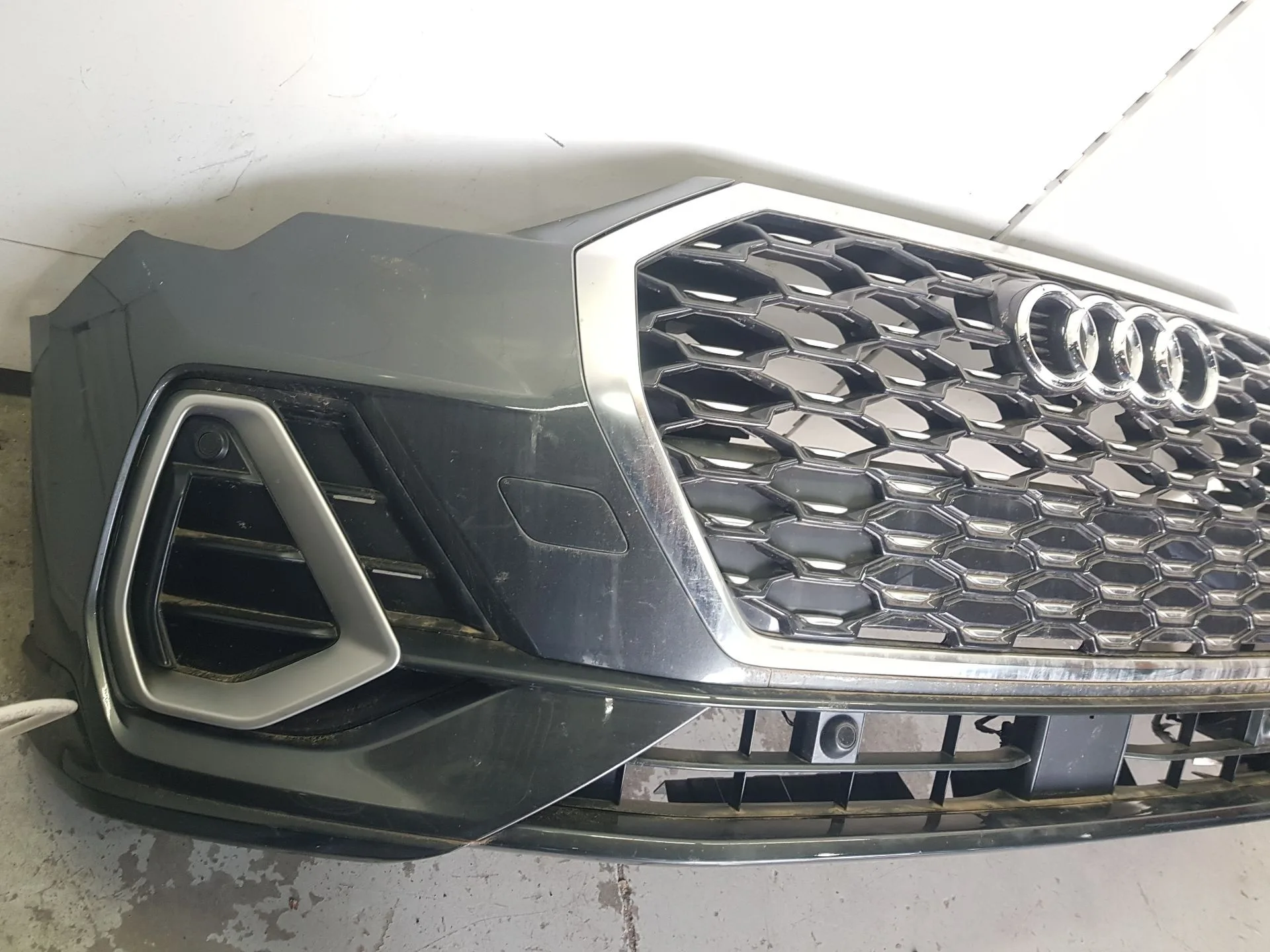 Paragolpes Delantero para Audi Q3 Sportback (F3N)