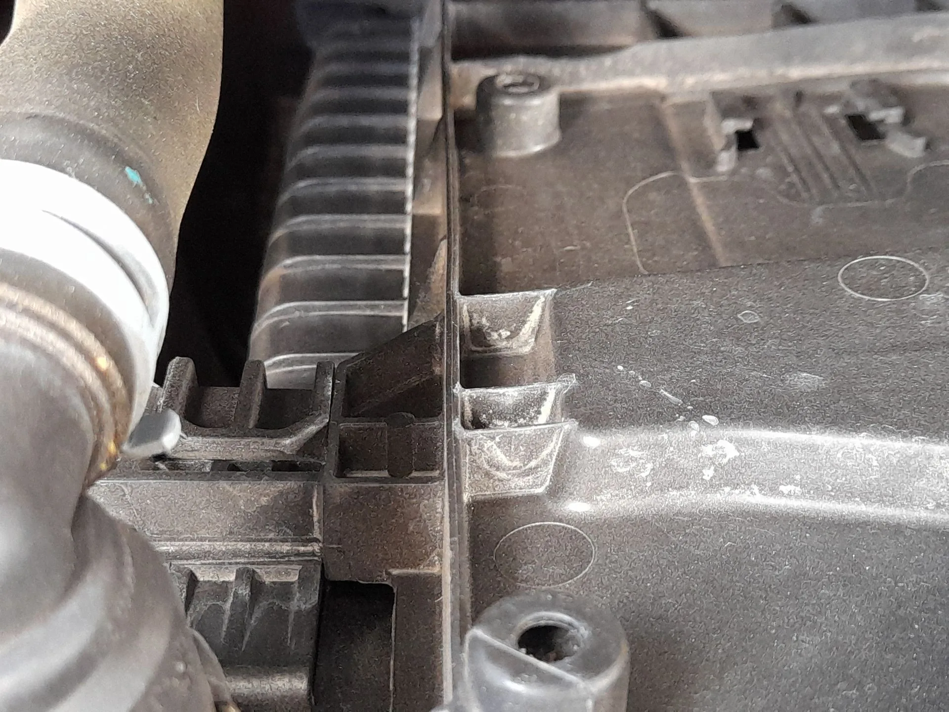 Radiador Agua para Audi Q3 Sportback (F3N)