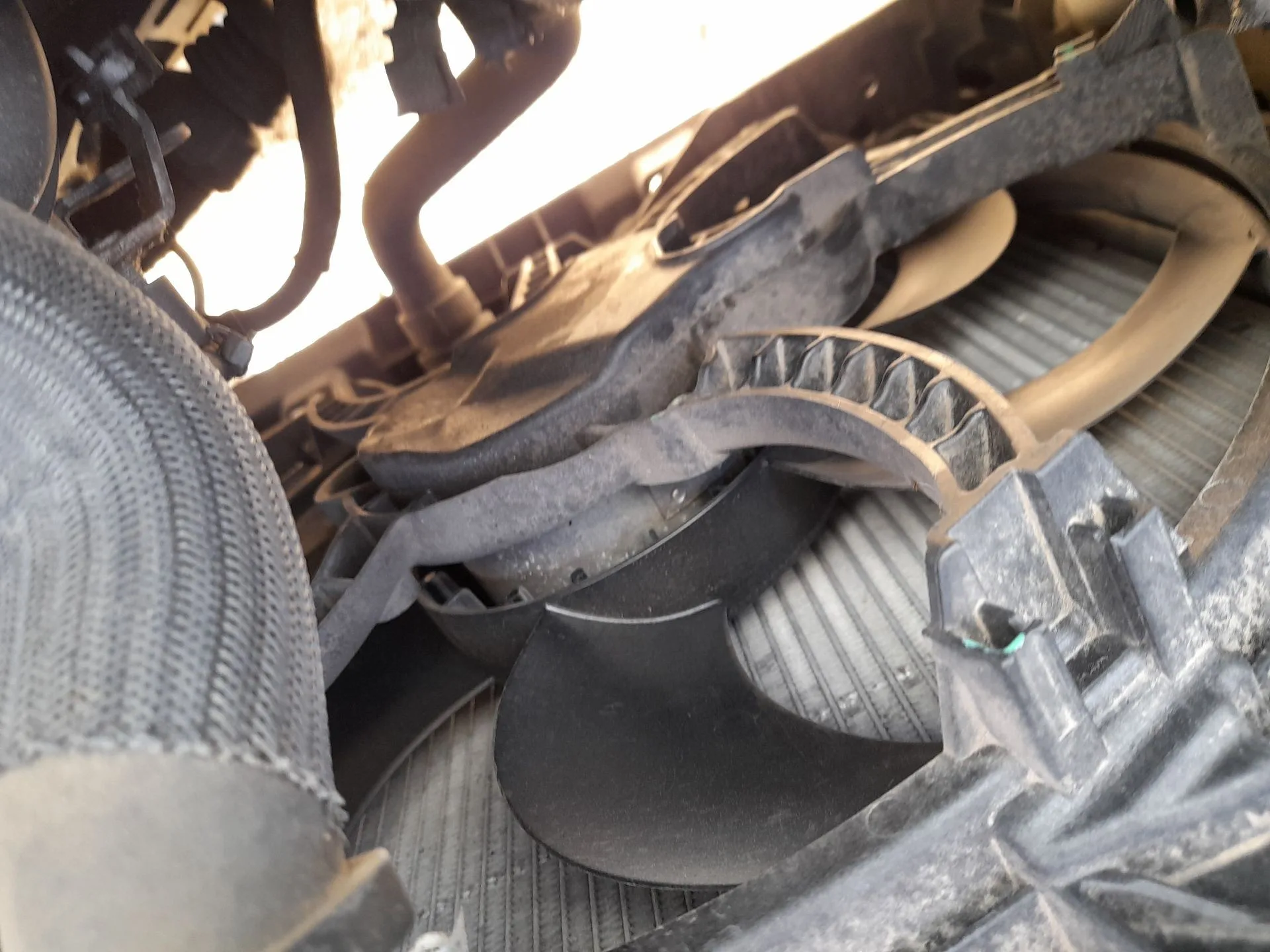 Electroventilador para Peugeot 208 Ii (Ub_, Up_, Uw_, Uj_)