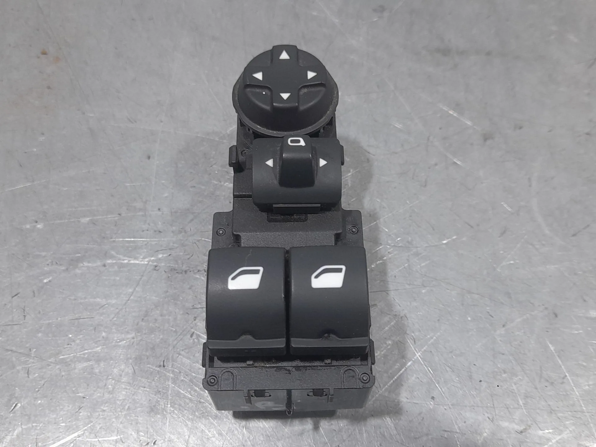 Mando Elevalunas Delantero Izquierdo para Peugeot 208 Ii (Ub_, Up_, Uw_, Uj_)